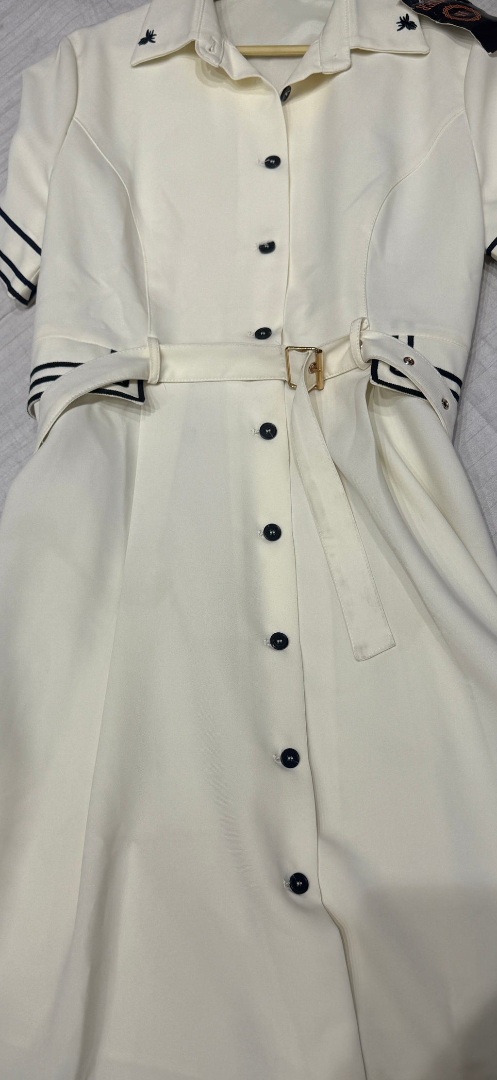 Q562304 Elegant Ivory Belted Midi Dress