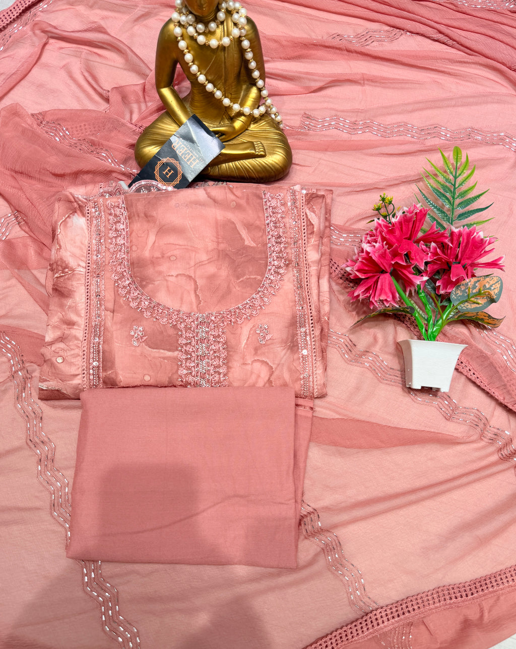 Rose Blush Elegance Suit Set Q562500