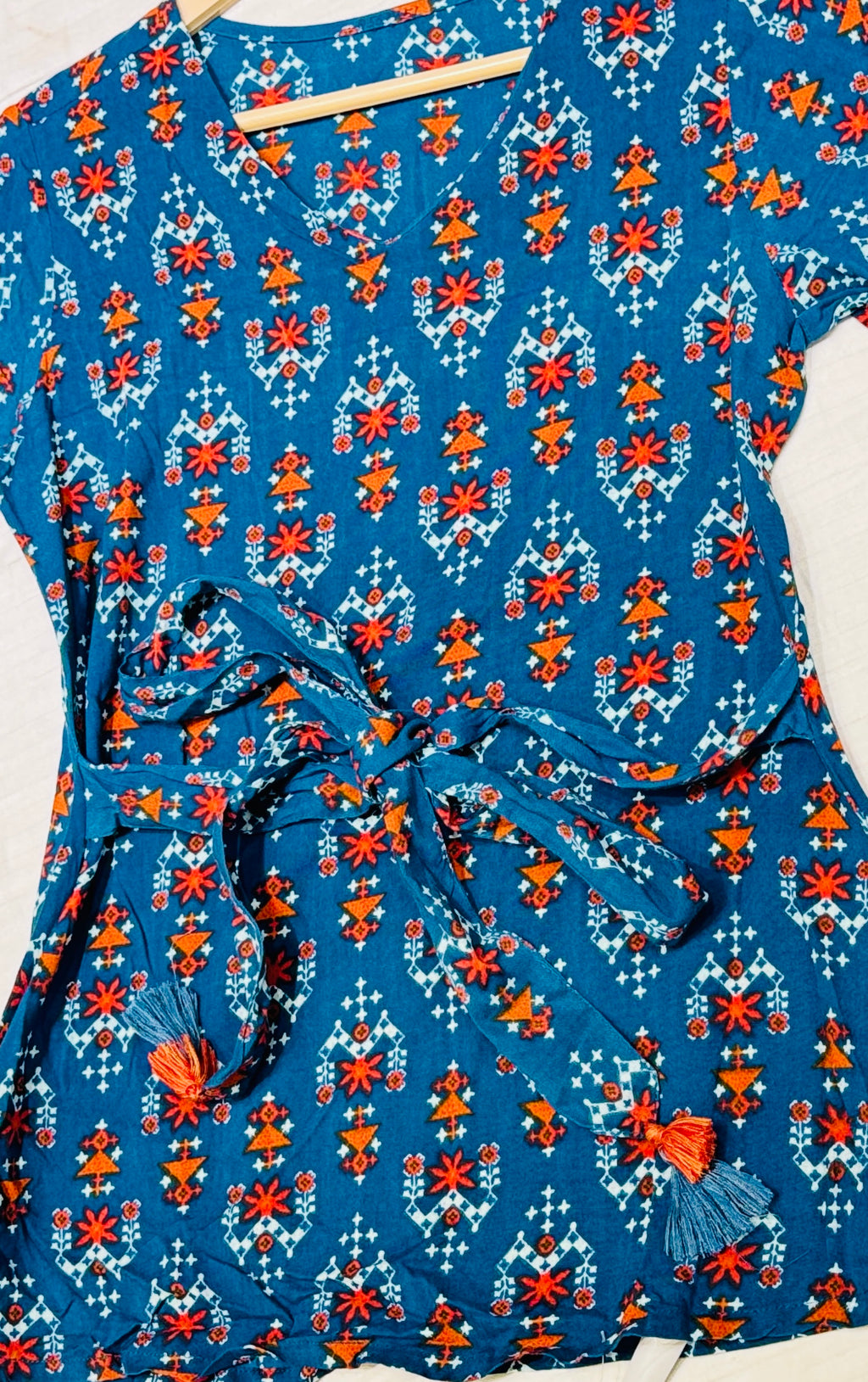 Q562751 Boho Print Tie-Up Peplum Top