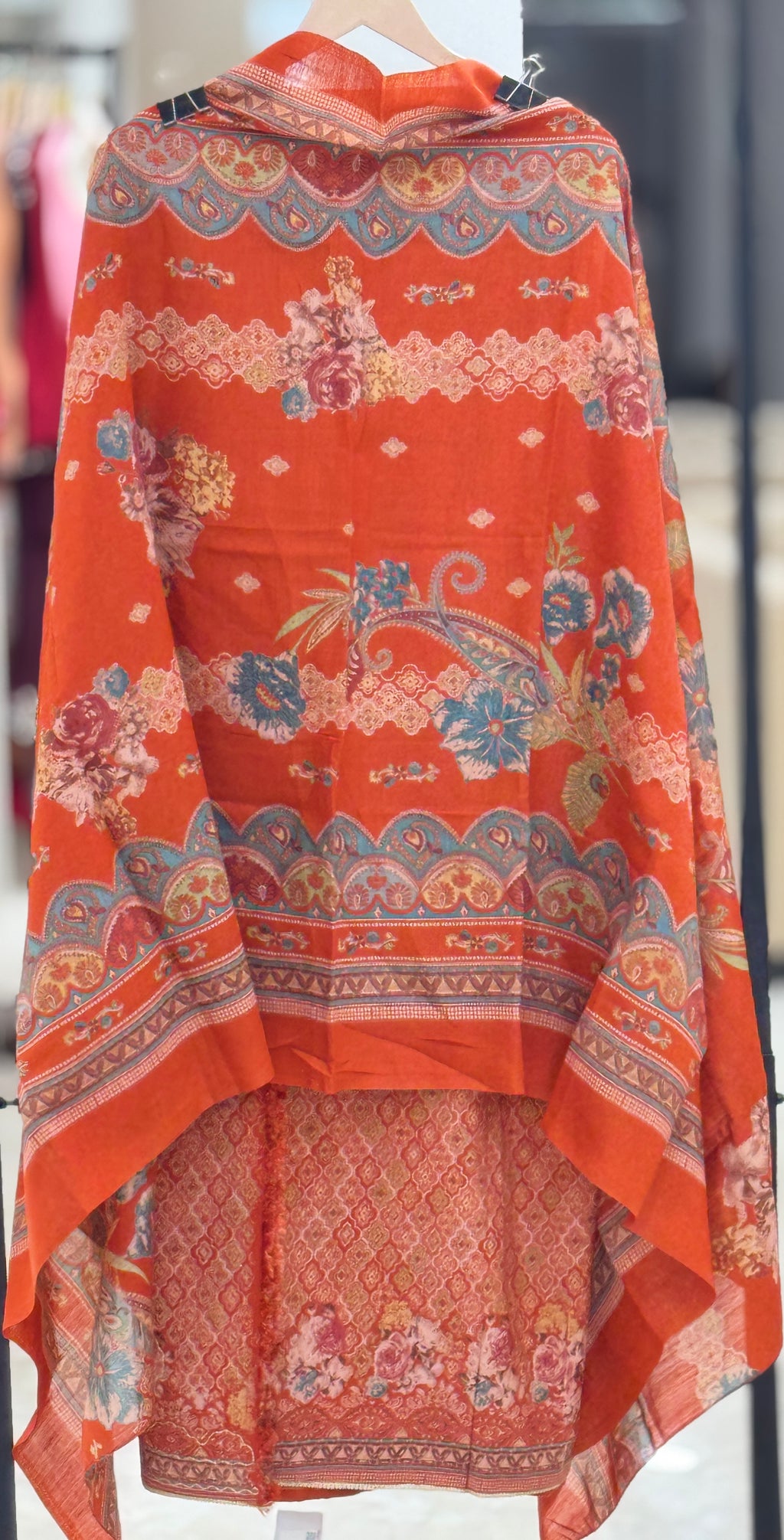 Q562516  Rust Royale Printed Suit Set