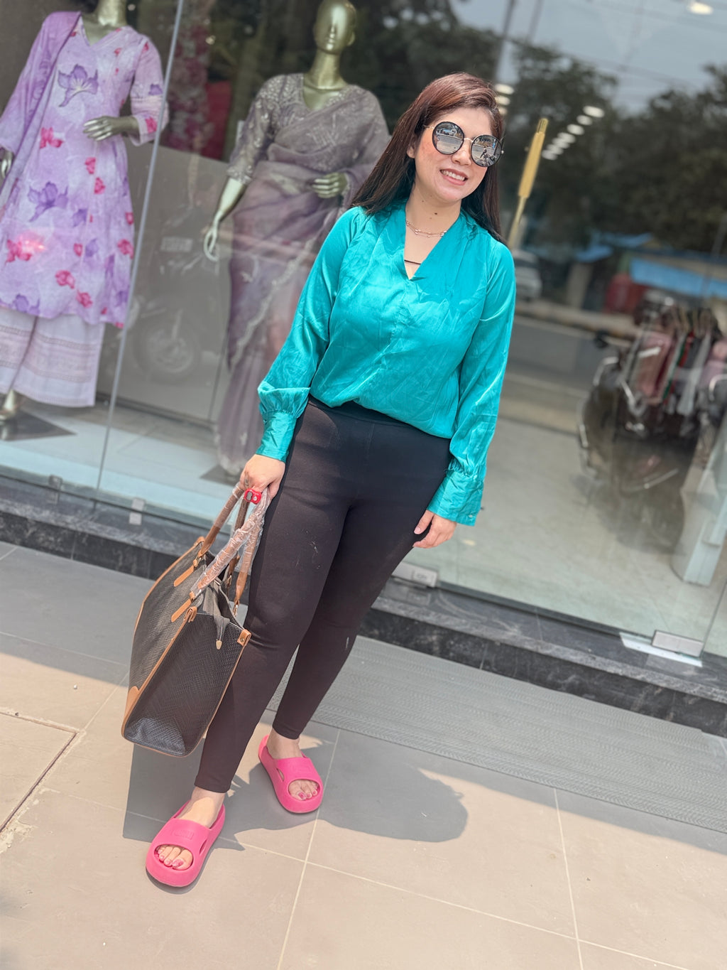 Q562772 Turquoise Satin Luxe Top