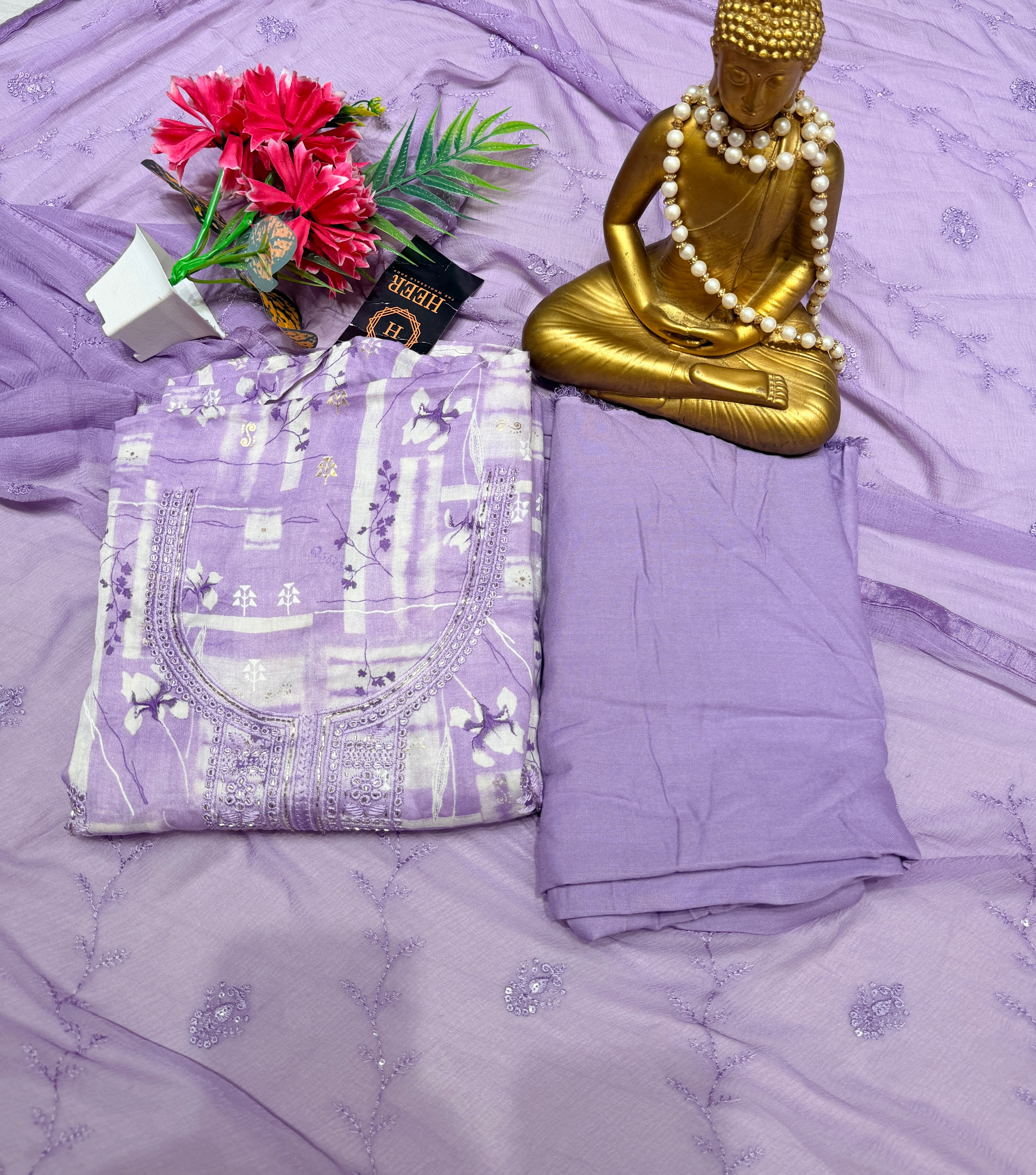 Premium Soft Muslin / Cotton Blend with Digital Print Q562506