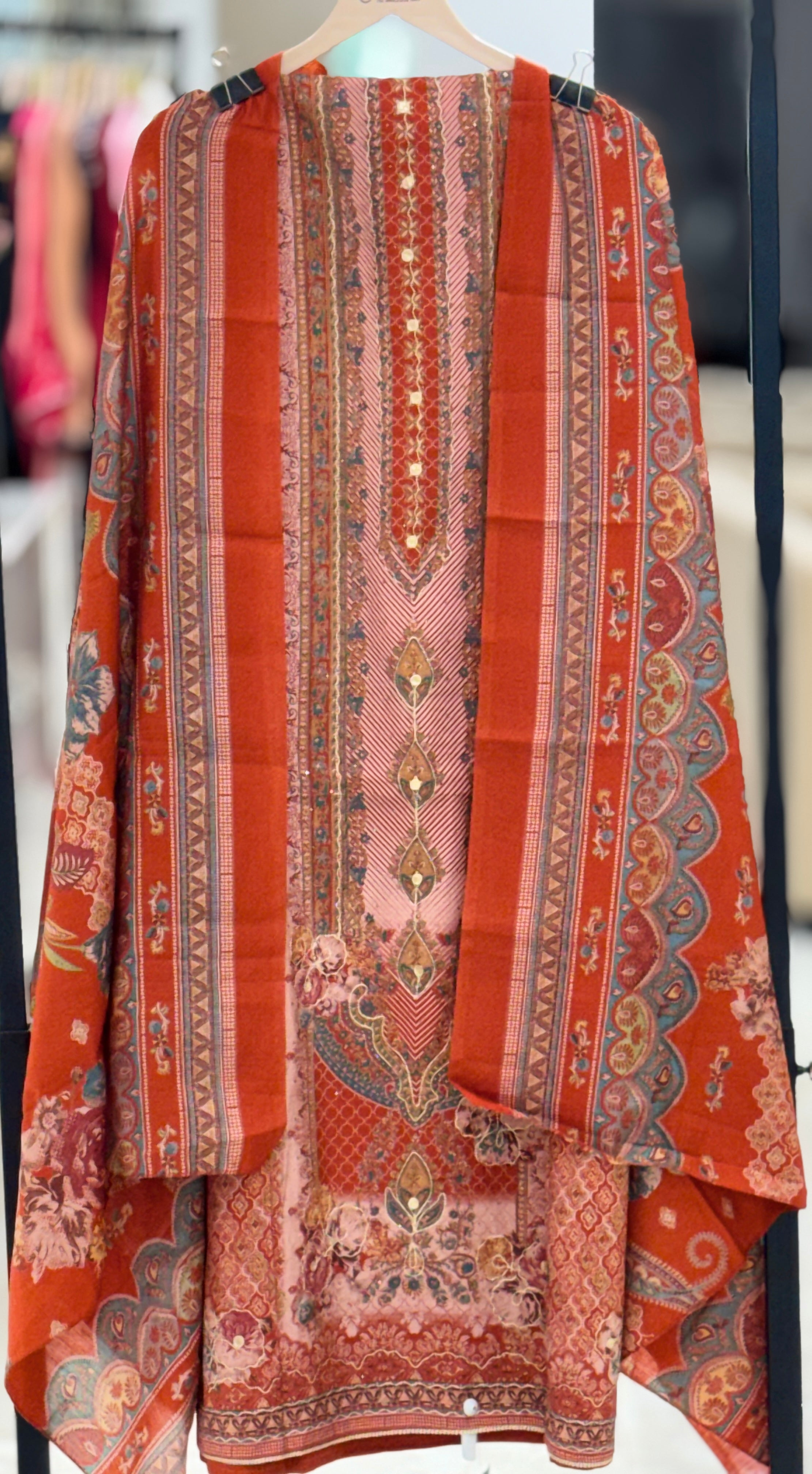 Q562516  Rust Royale Printed Suit Set