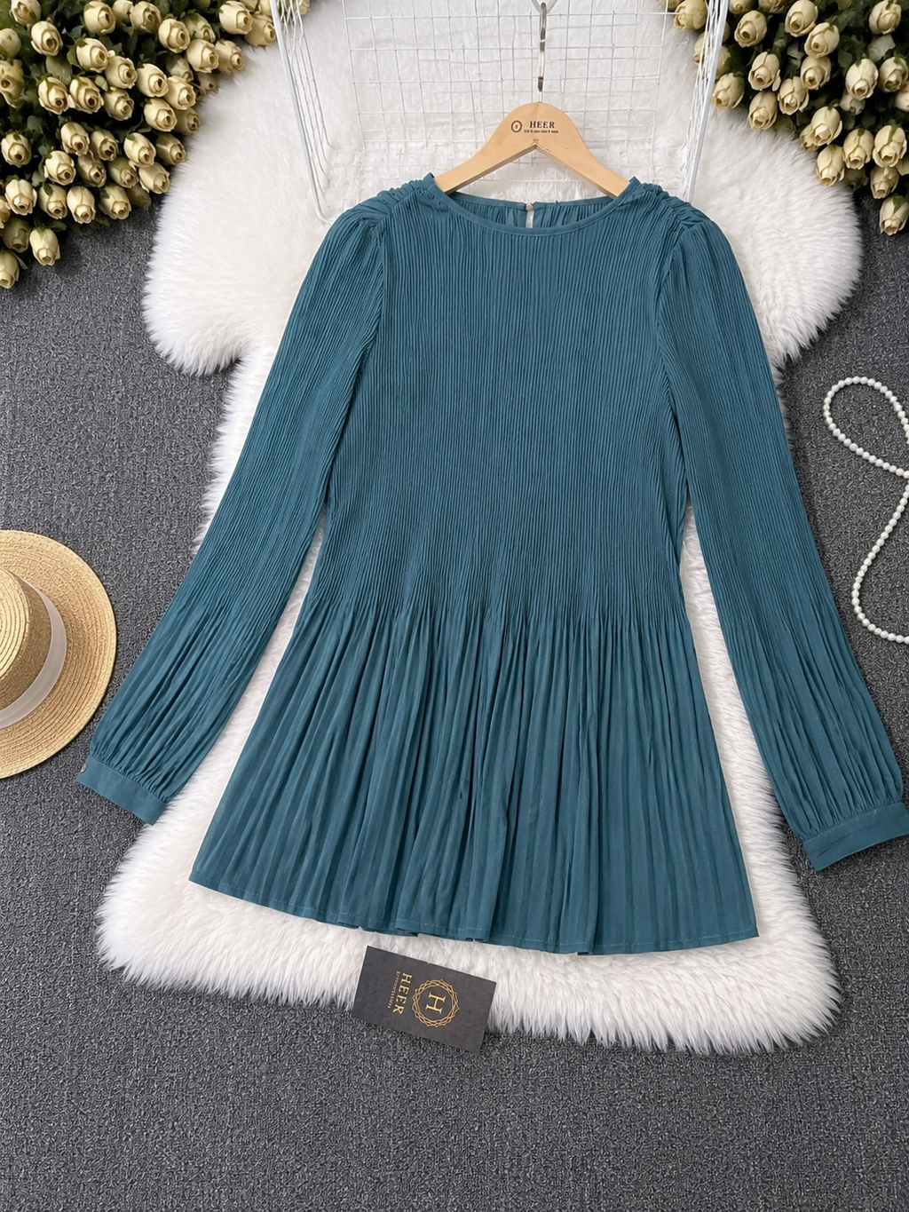 Q562751 Pleated Teal Flare Top