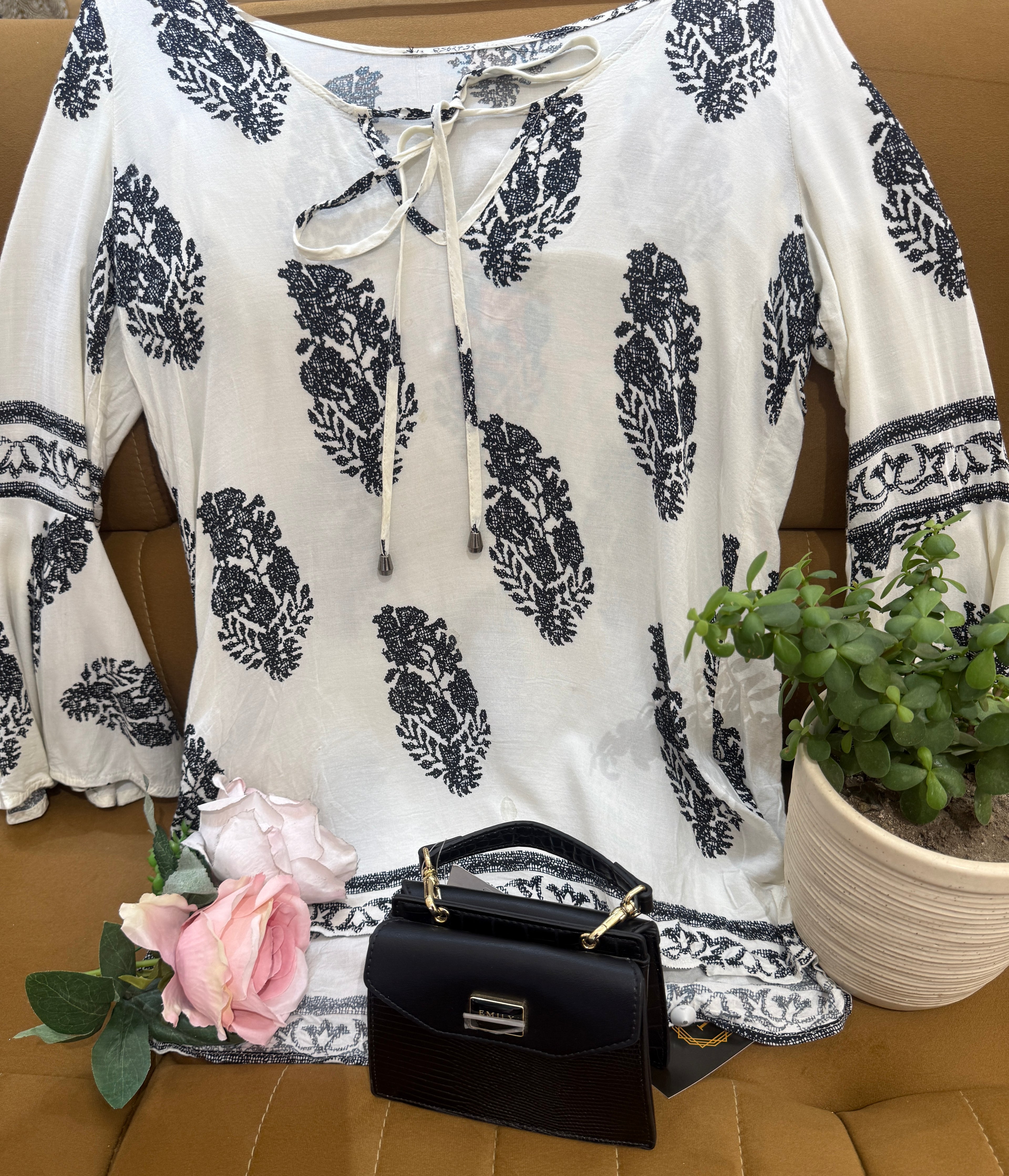 Q562752 Midnight Bloom Printed White Top