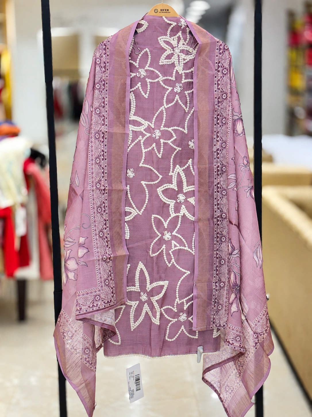 Mauve Floral Embroidered Chiffon Dupatta q562924