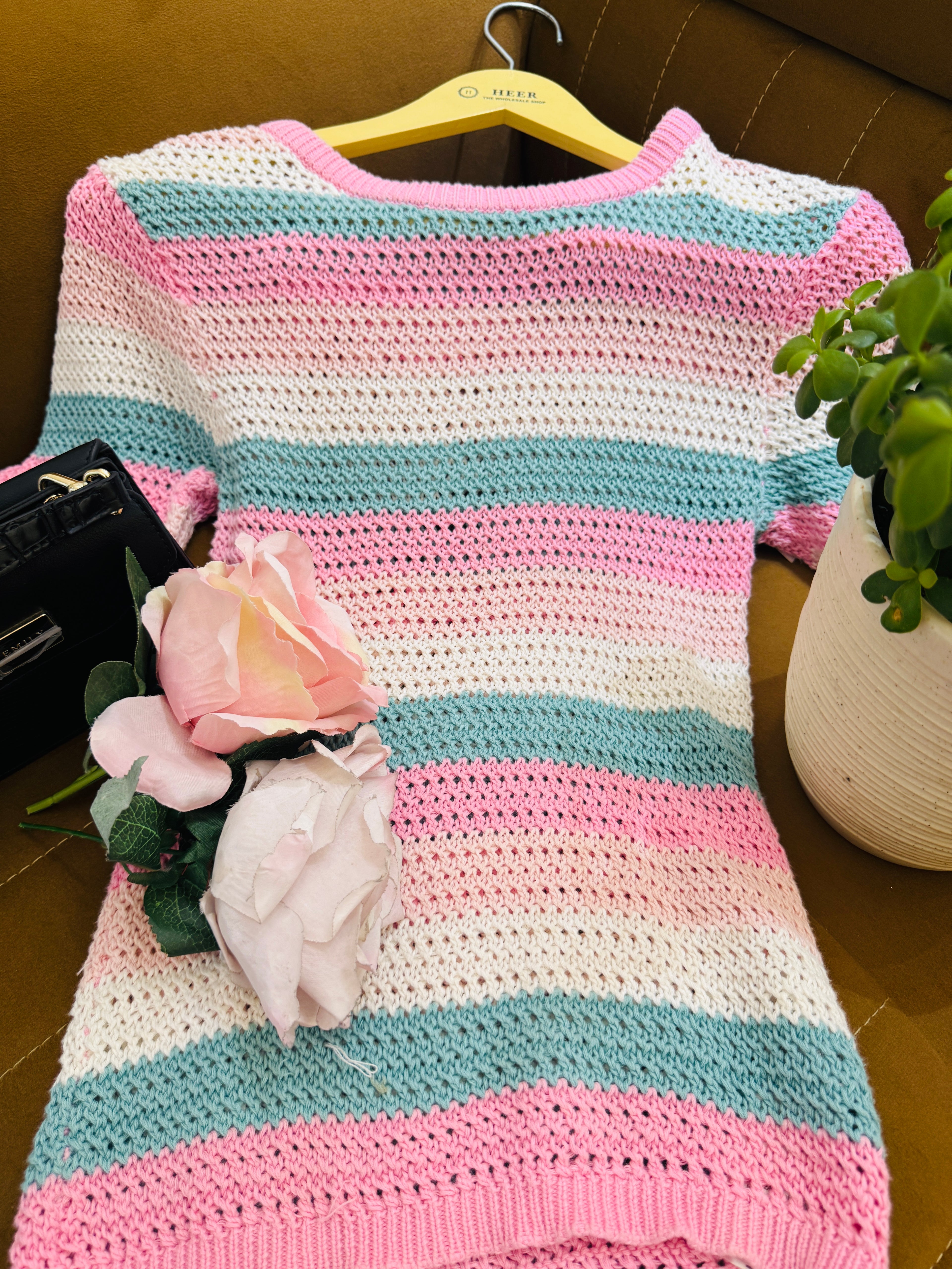 Q562751 Candy Stripe Crochet Knit Top
