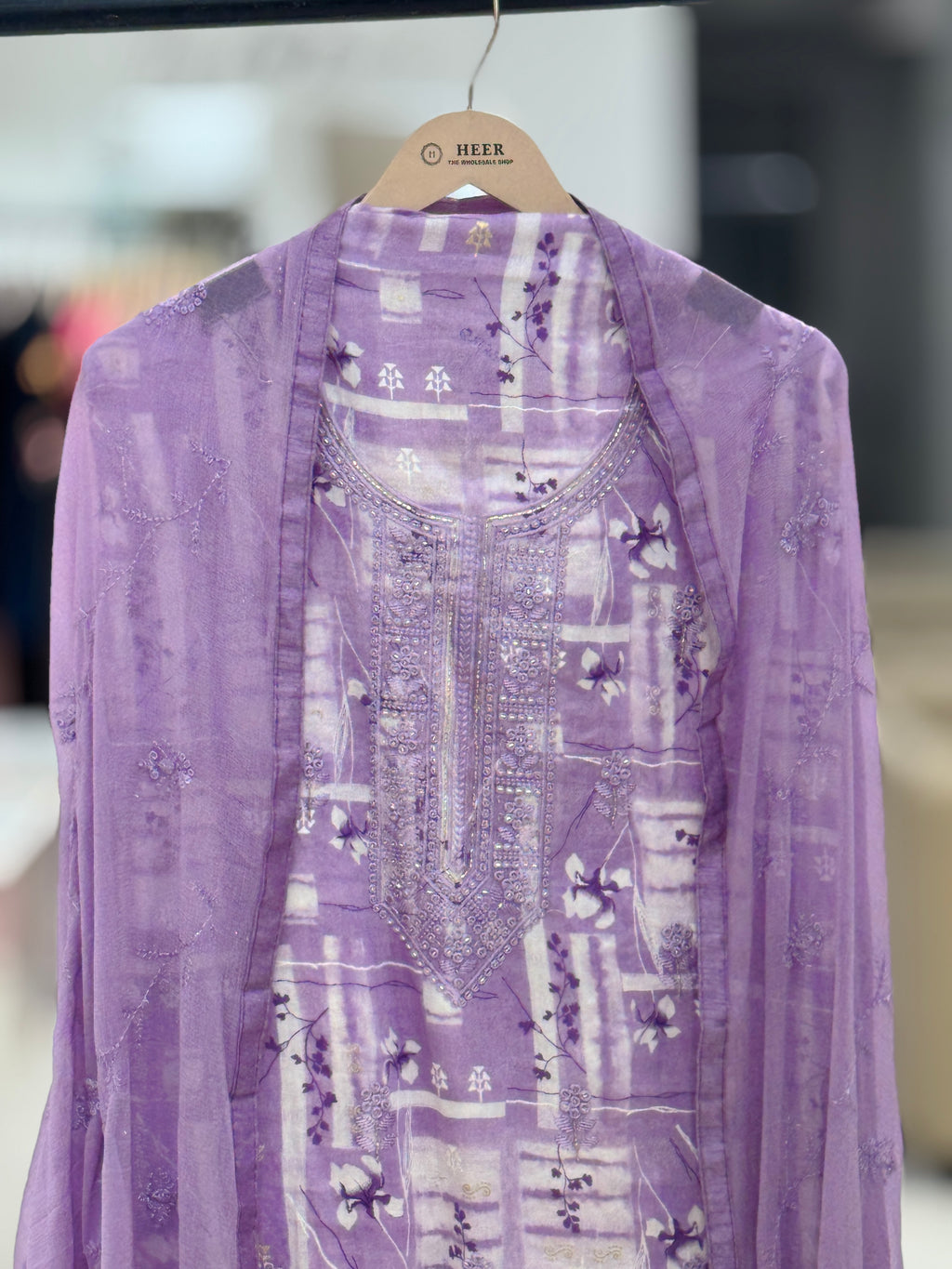 Premium Soft Muslin / Cotton Blend with Digital Print Q562506