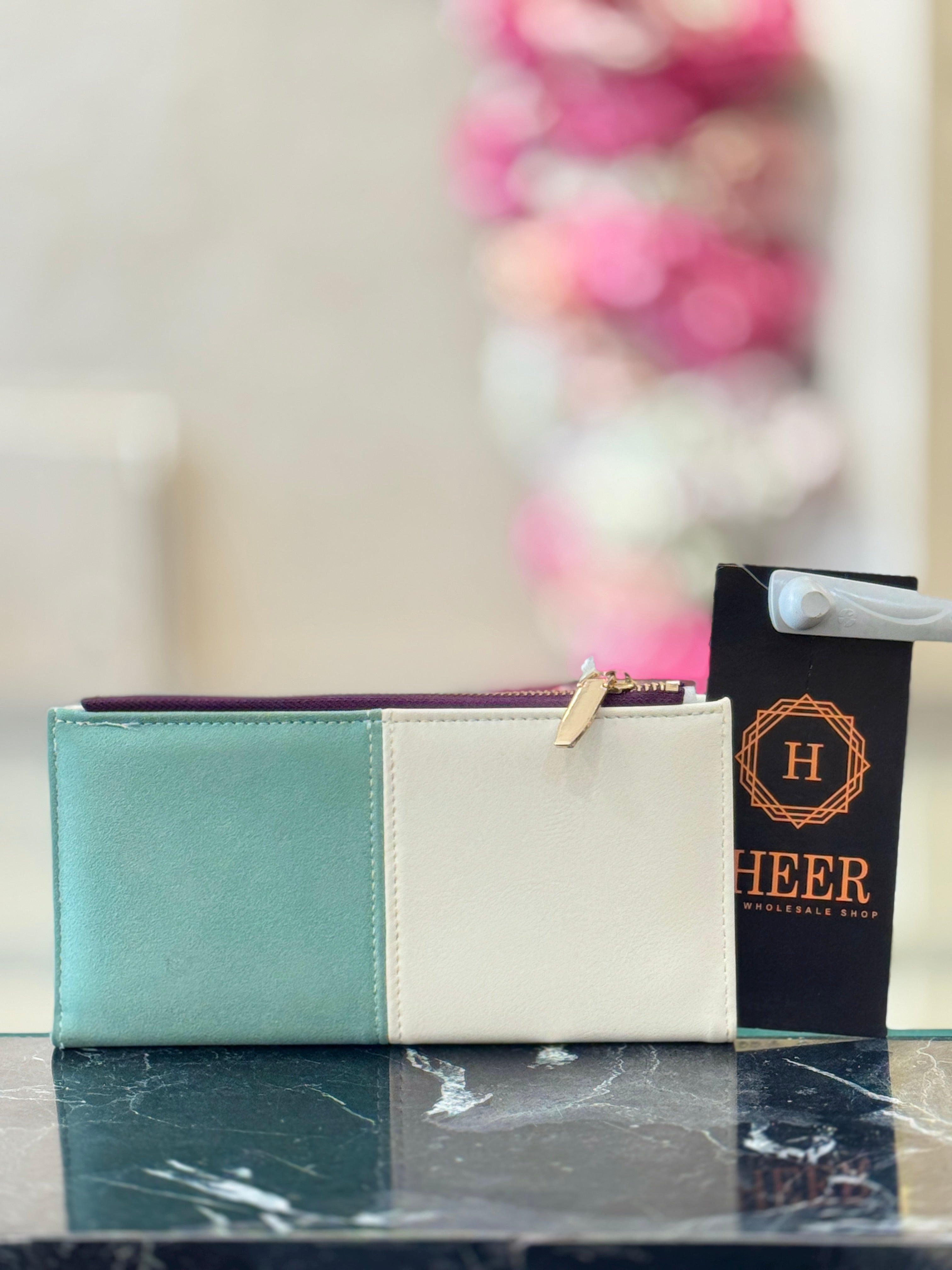Charming Dual-Tone Heart Motif Wallet q562492
