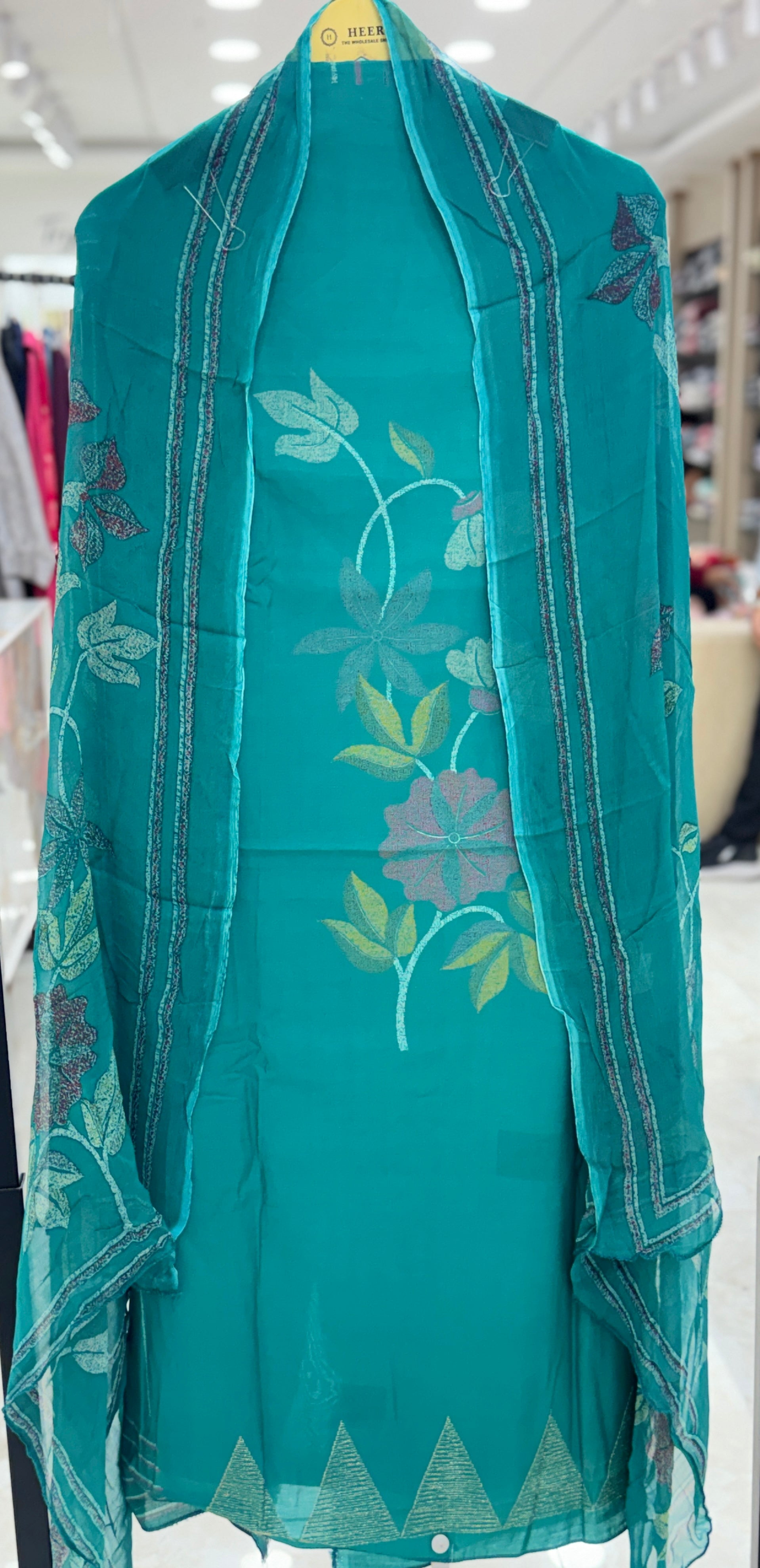 Q562507 rama green muslin floral print suit