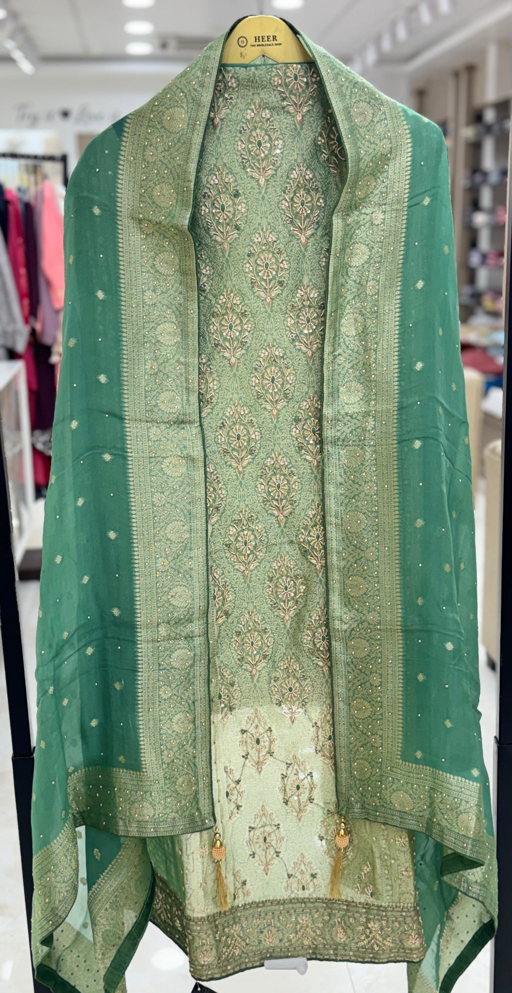 Q561938 ORGANZA SUIT WITH BEAUTIFUL DUPATTA AND BOTTOM