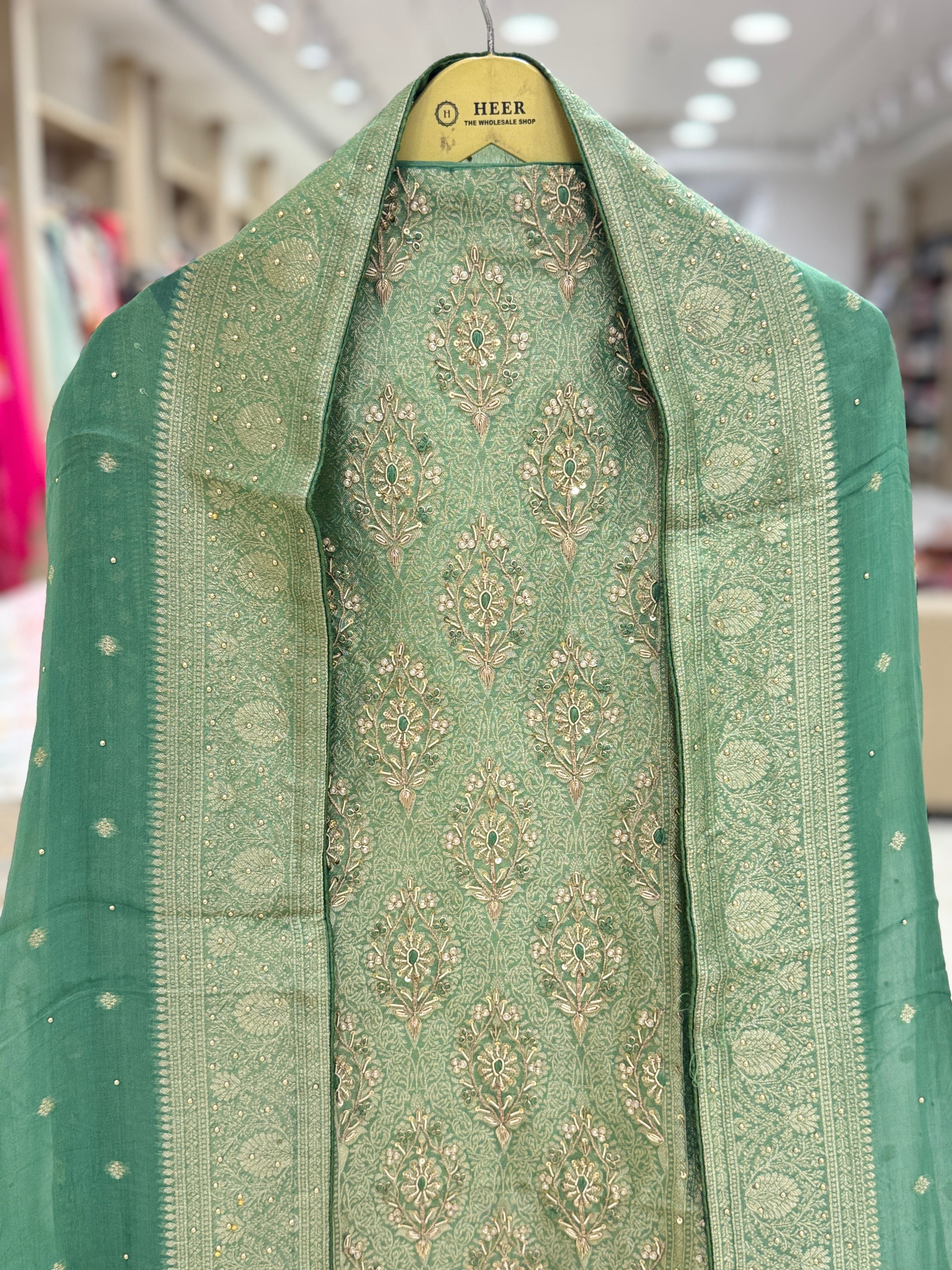 Q561938 ORGANZA SUIT WITH BEAUTIFUL DUPATTA AND BOTTOM