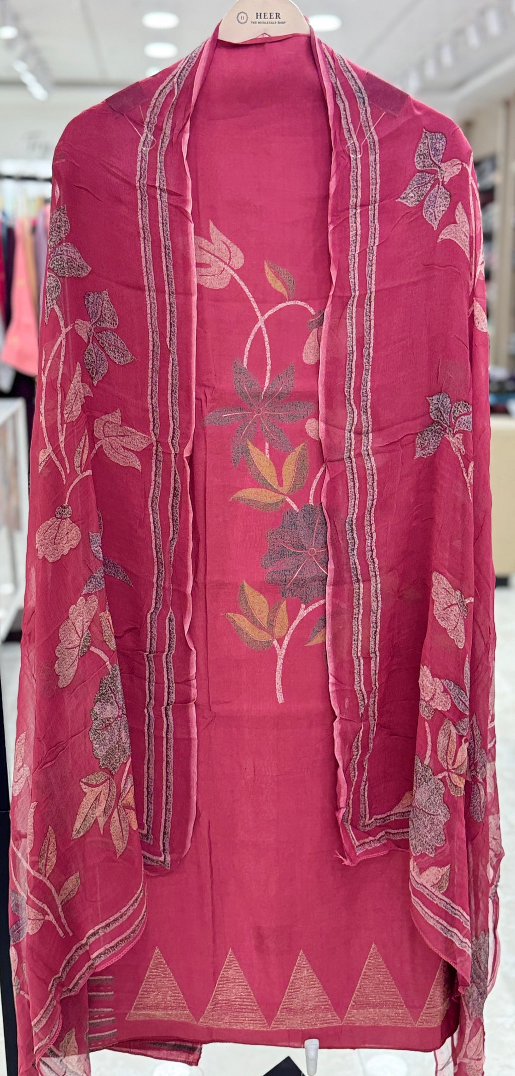 Q562507 BEAUTIFUL FLORAL PRINT WITH PRINTED Chiffon DUPATTA