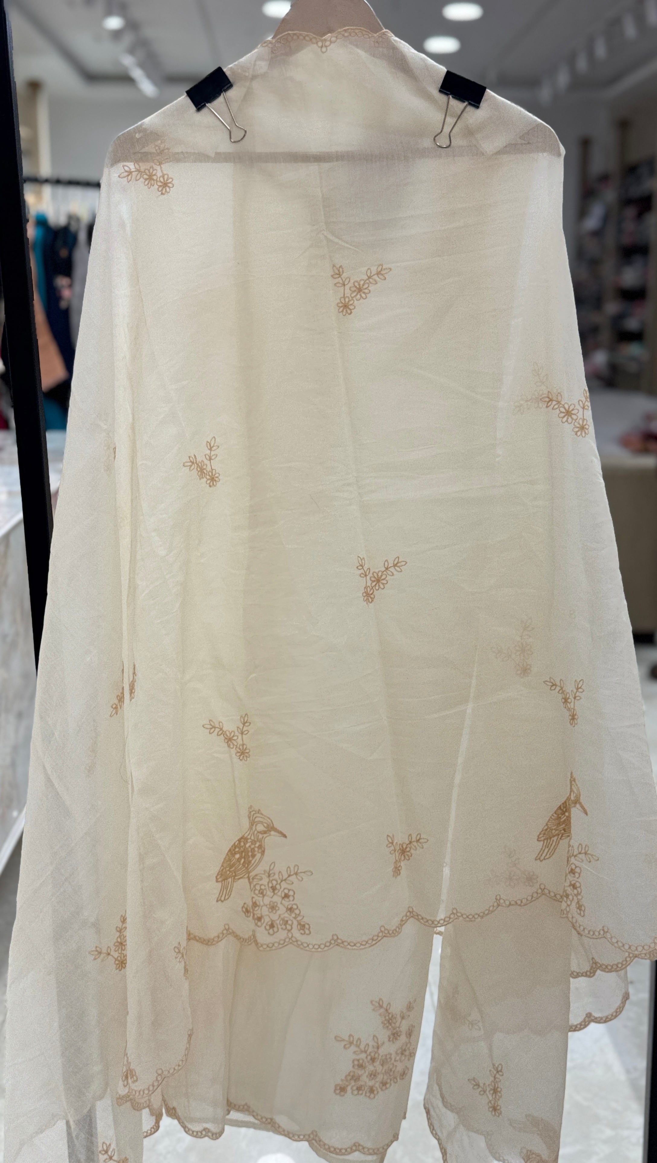 Q562426 Ivory Embroidered Unstitched mul-mul cotton Suit