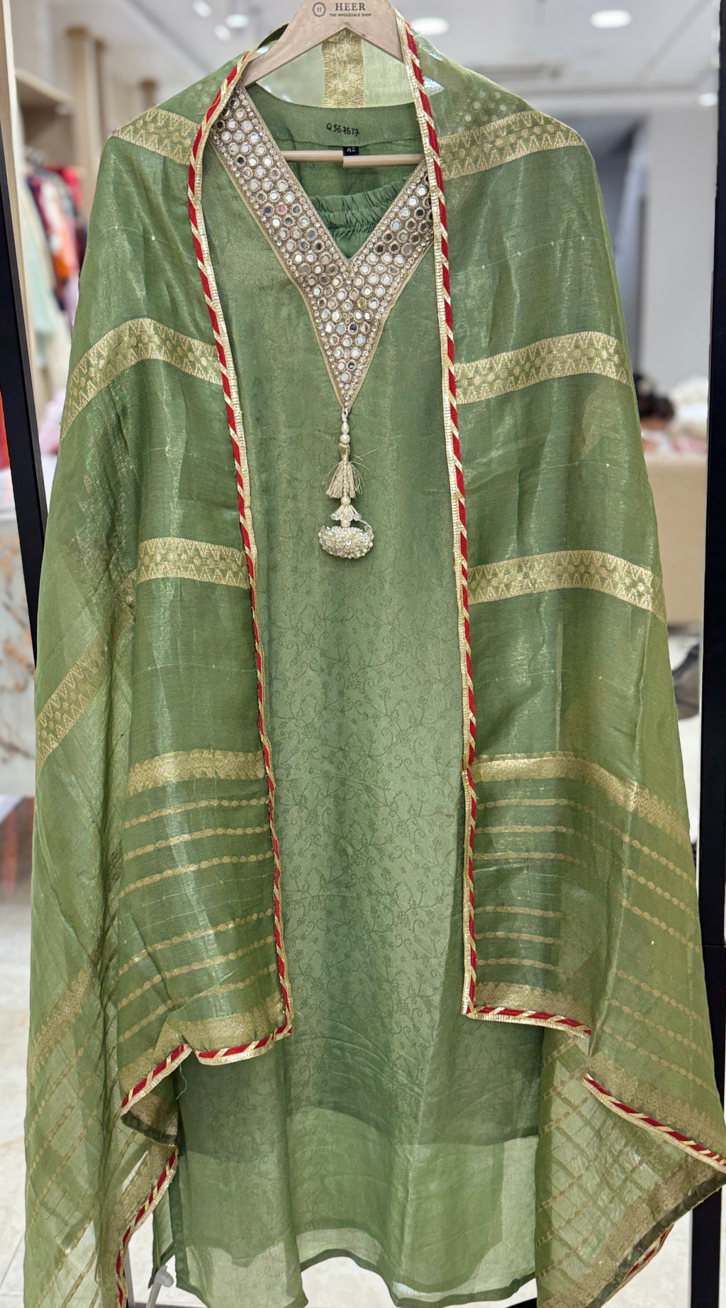 Q562617 Mint Glow Festive Suit Set with Dupatta