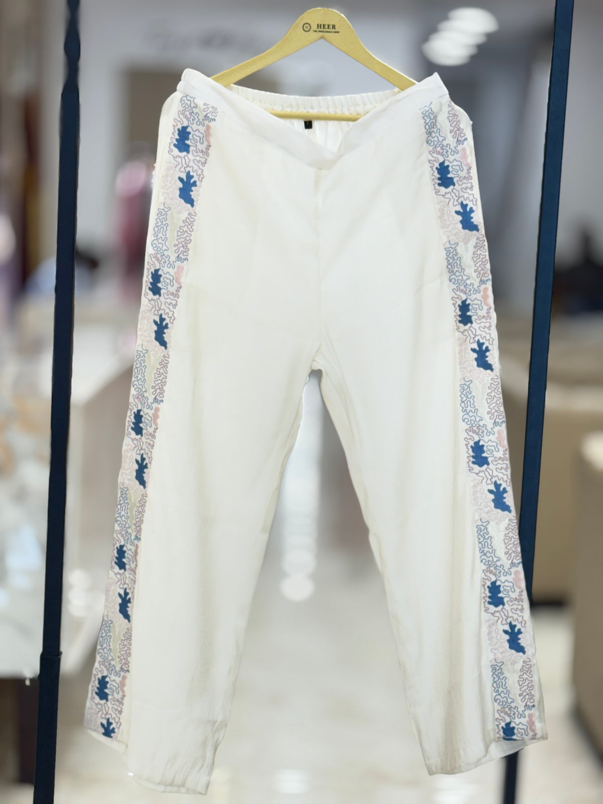 White Floral Embroidered Co-ord Set q562670