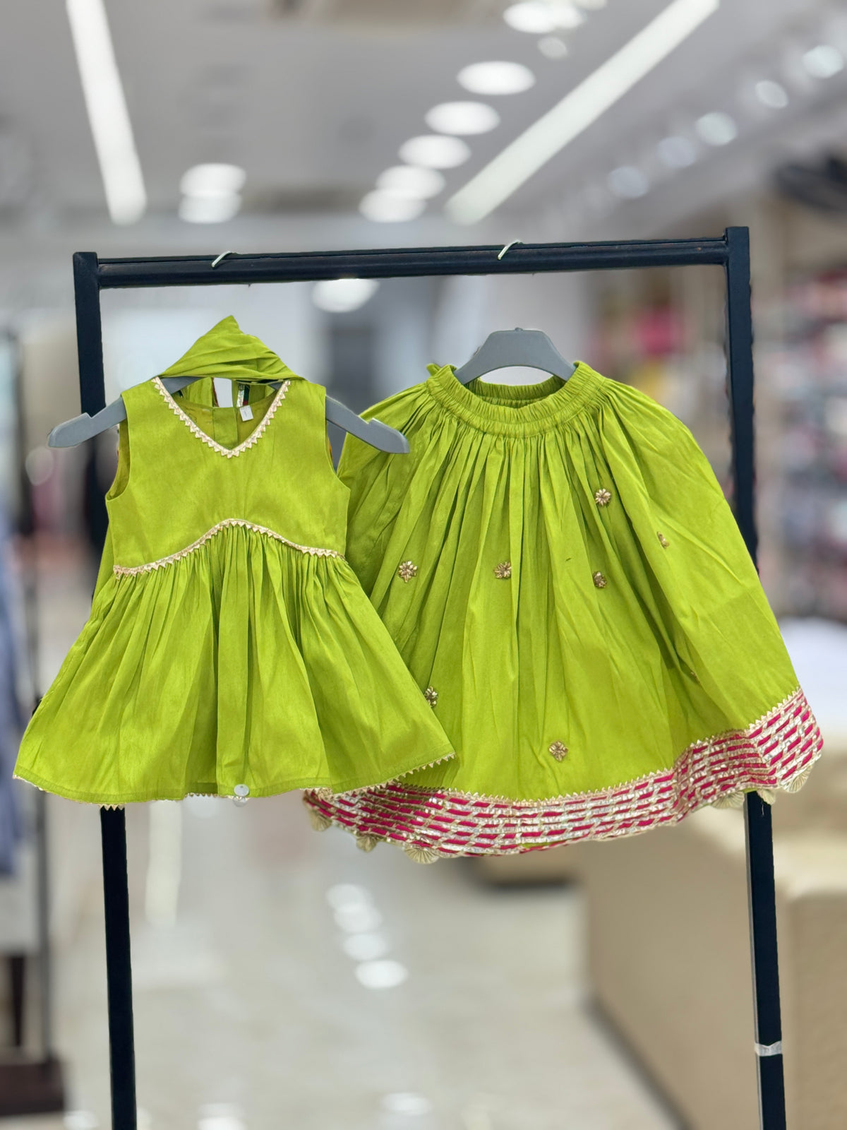 Lime Green Embroidered  Kurta & Skirt Set for Kids q562953