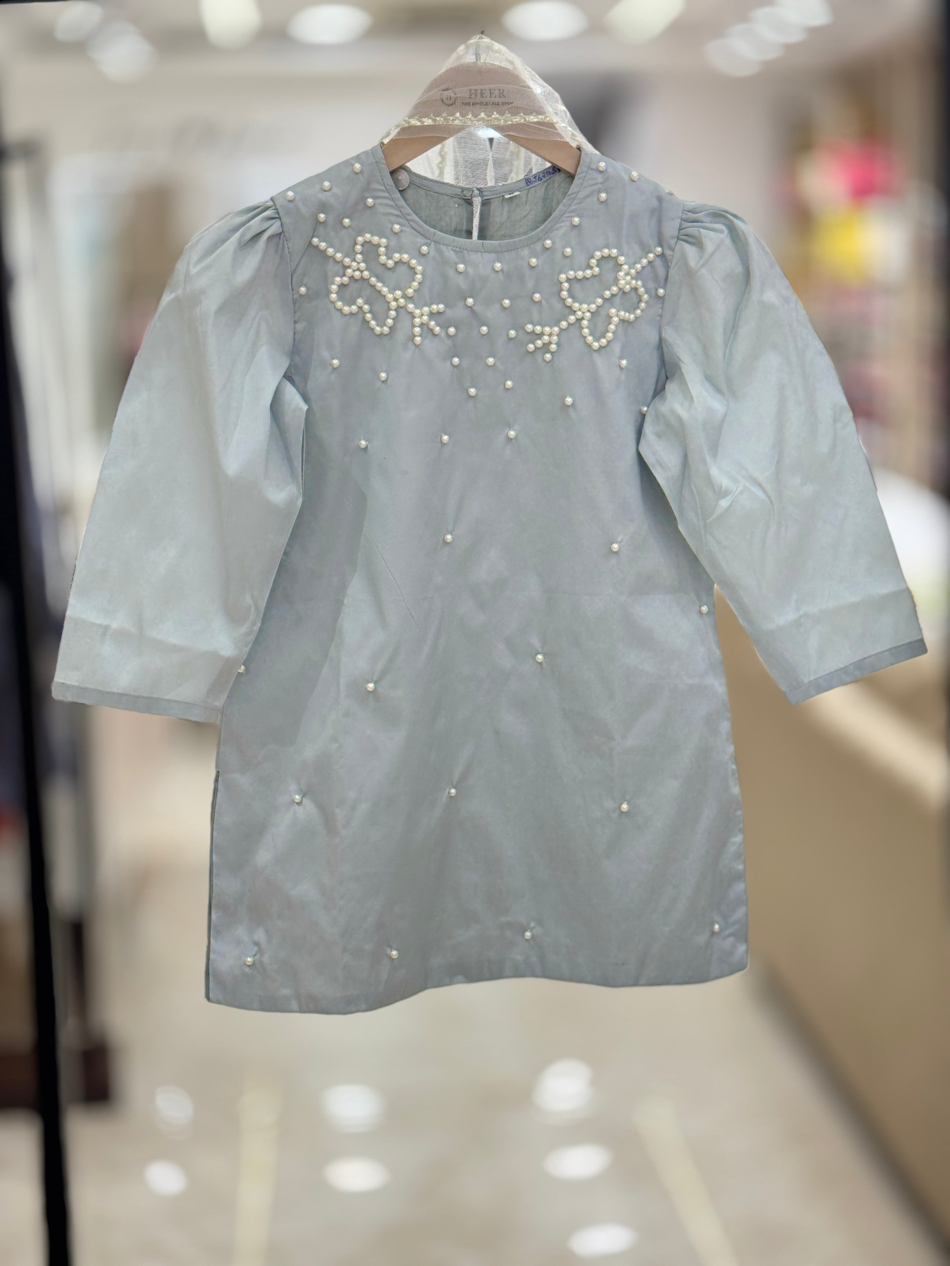 Pastel Grey Pearl-Embellished Kurta & Trousers Set q562952