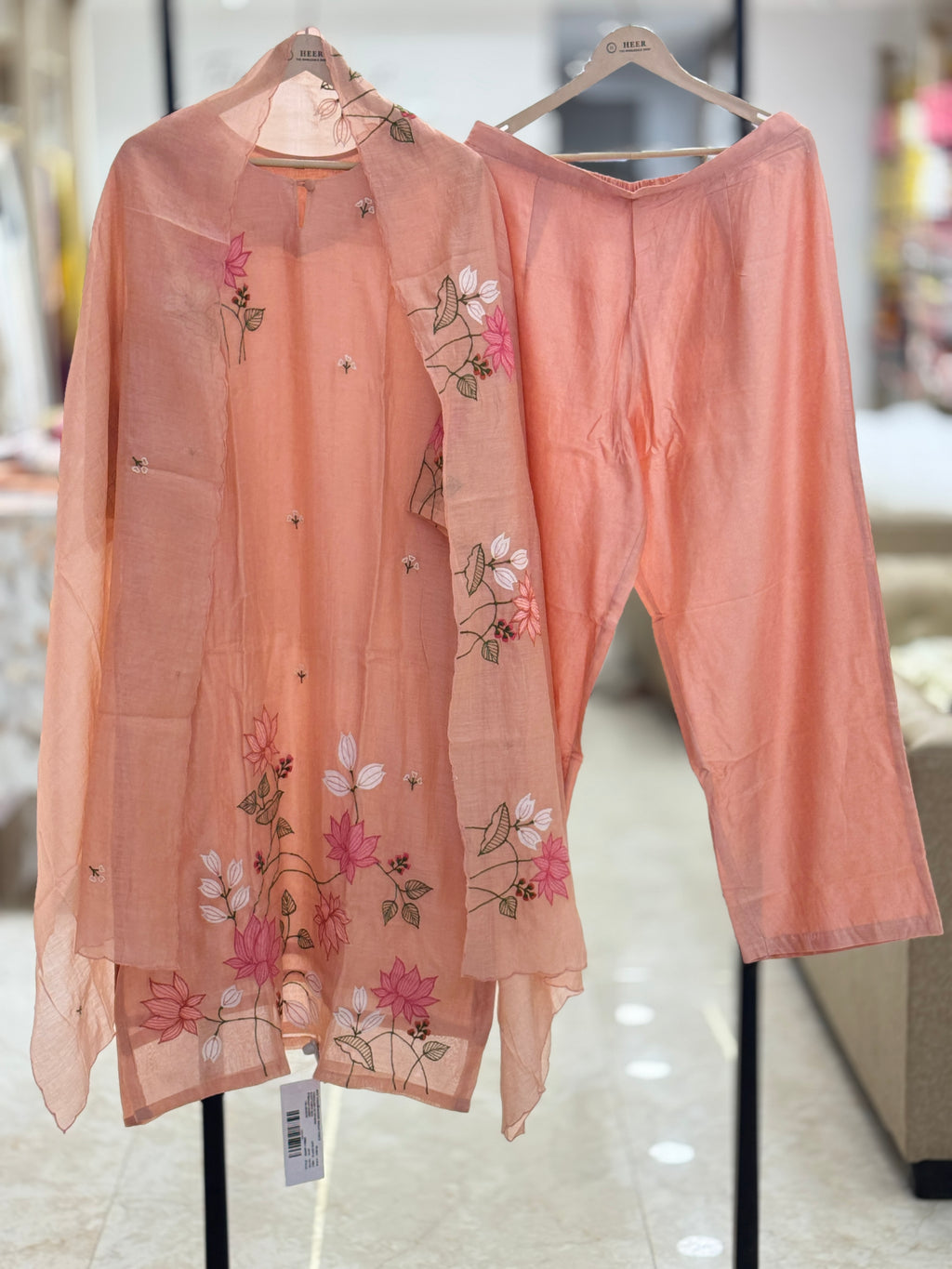 Elegant Peach Organza Co-ord Set with Intricate Floral Embroidery q562936