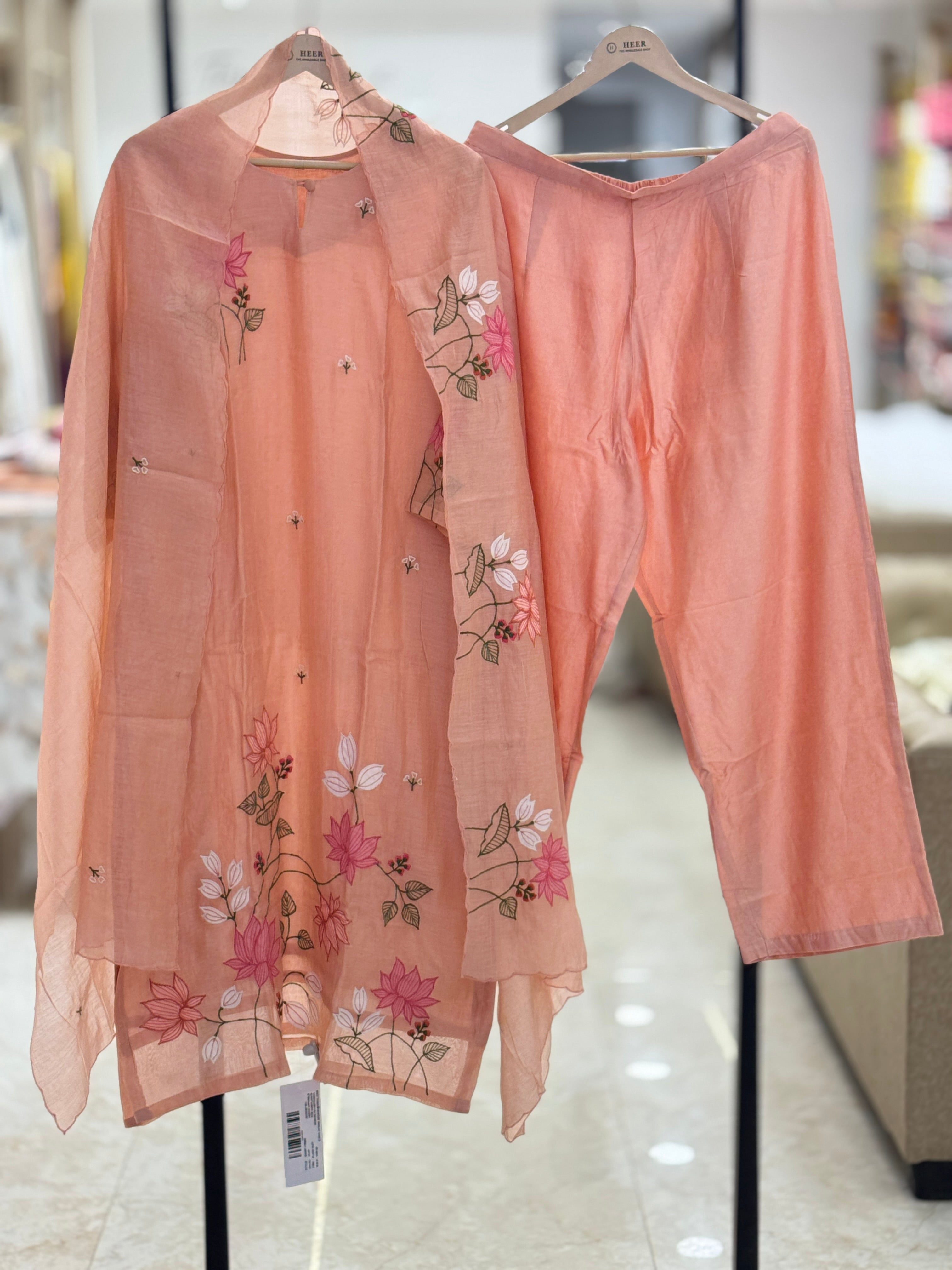 Elegant Peach Organza Co-ord Set with Intricate Floral Embroidery q562936