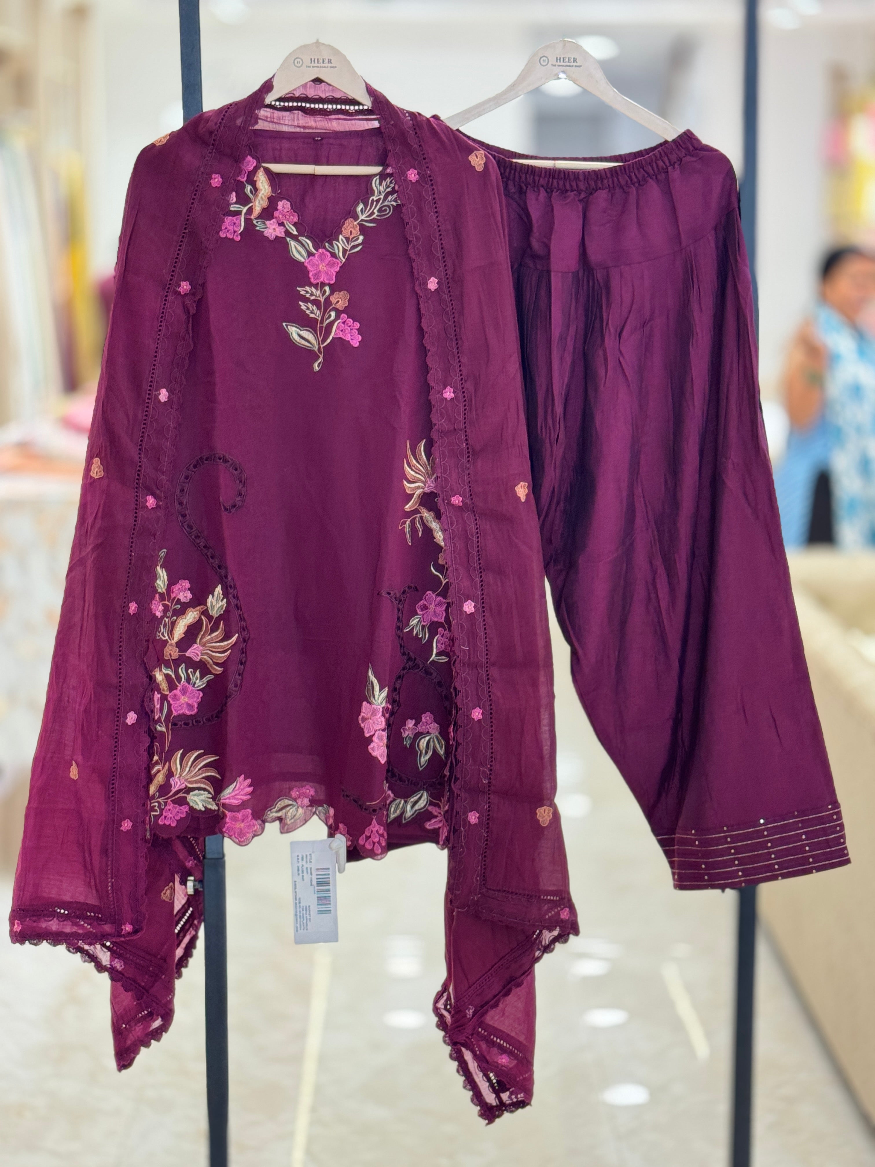 Royal Magenta Embroidered Kurta Set with Dupatta q562948