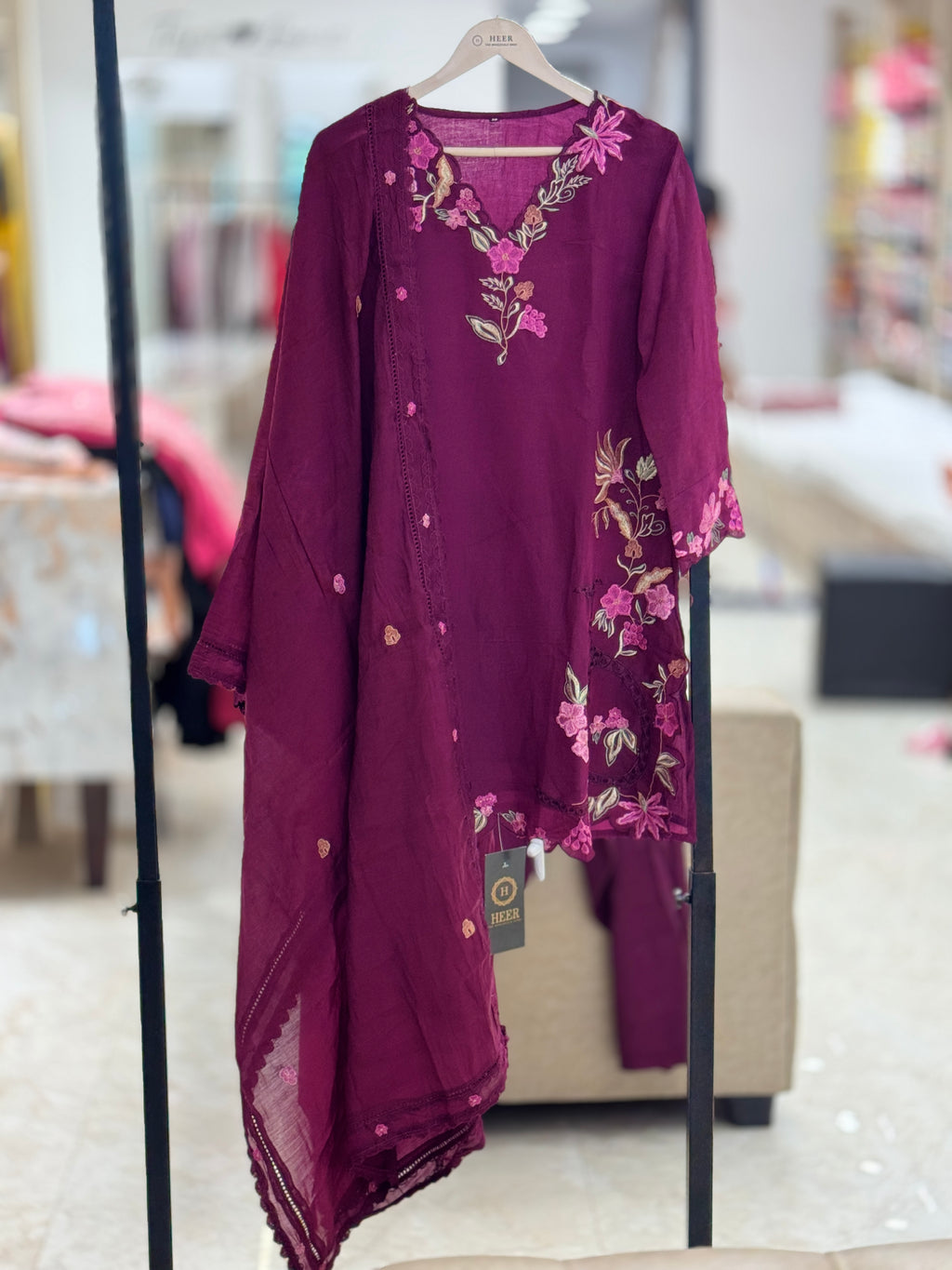 Royal Magenta Embroidered Kurta Set with Dupatta q562948