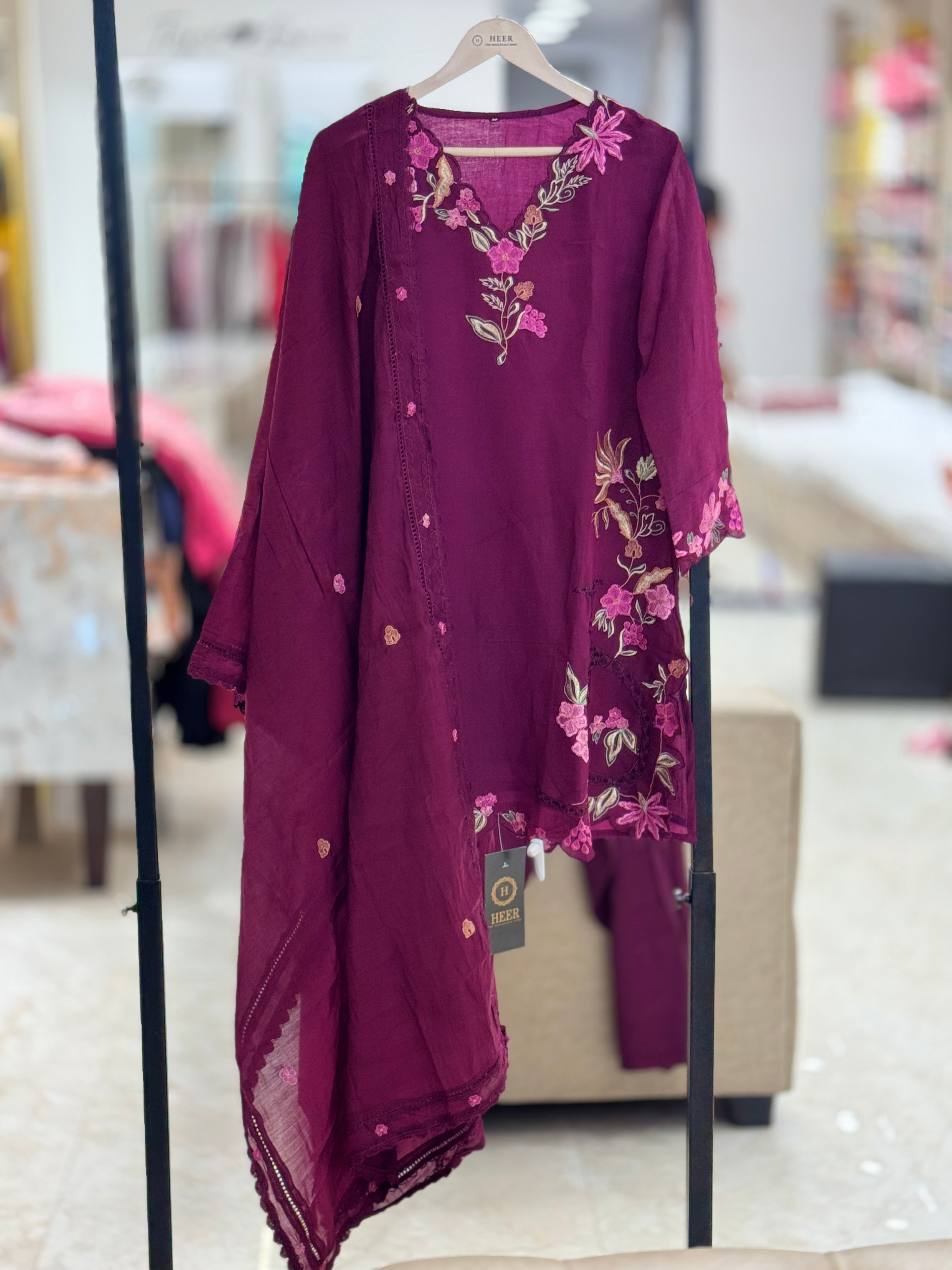 Royal Magenta Embroidered Kurta Set with Dupatta q562948