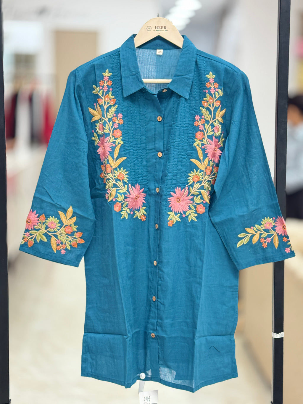 Exquisite Teal Floral Embroidered Kurta and Trouser Set q562947