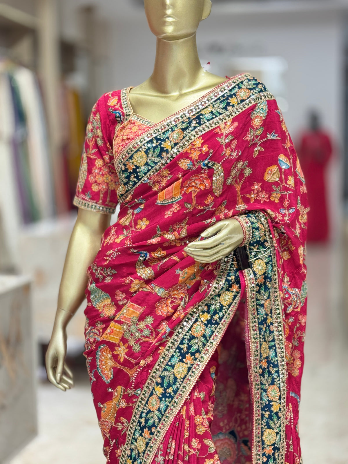 Traditional Floral Print Dark Pink Saree with Contrasting Border  readymade blouse q562967