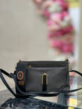 Q562478 Stylish stripe handbag