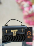 Q562451 Black Textured Handbag