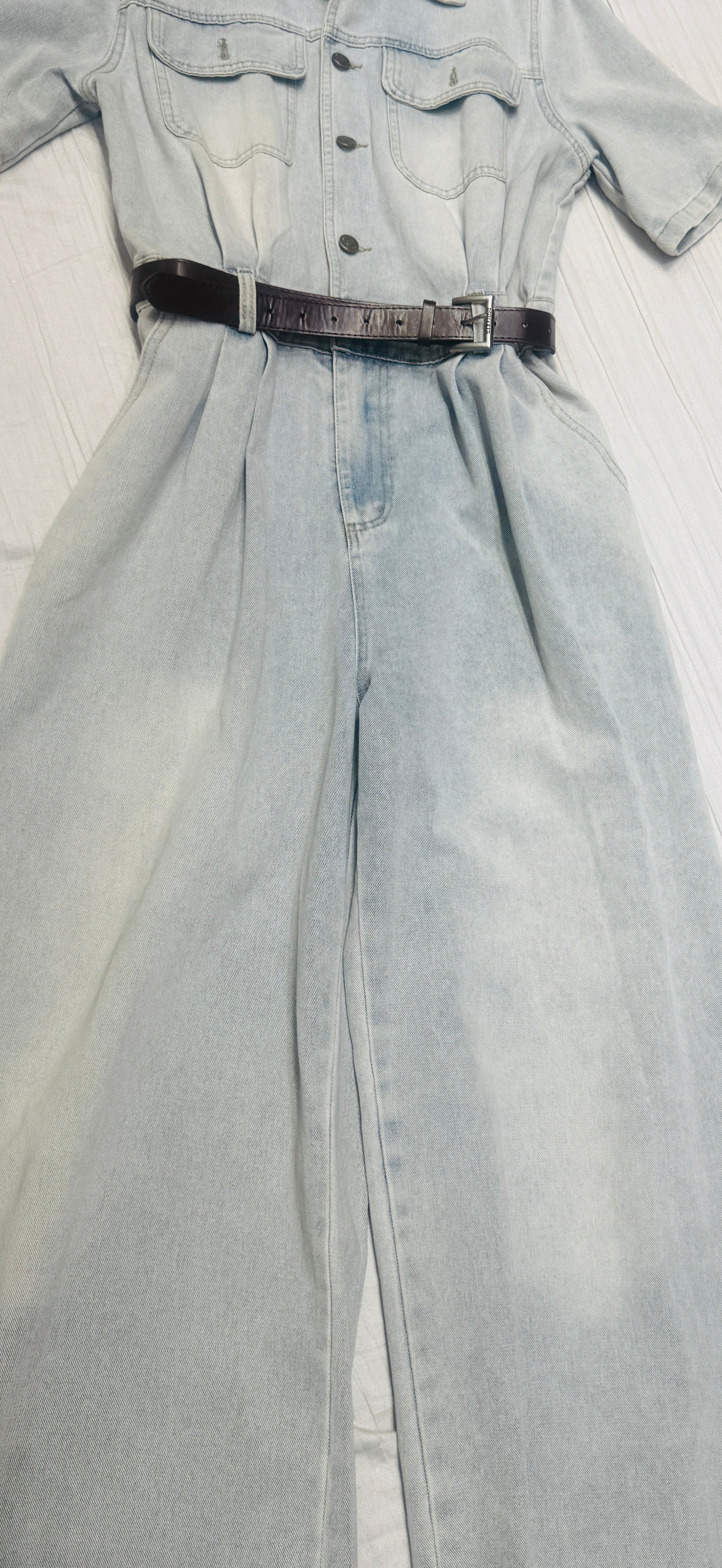 Chic Light Wash Denim Utility Jumpsuit with Wide-Leg Silhouette q561449