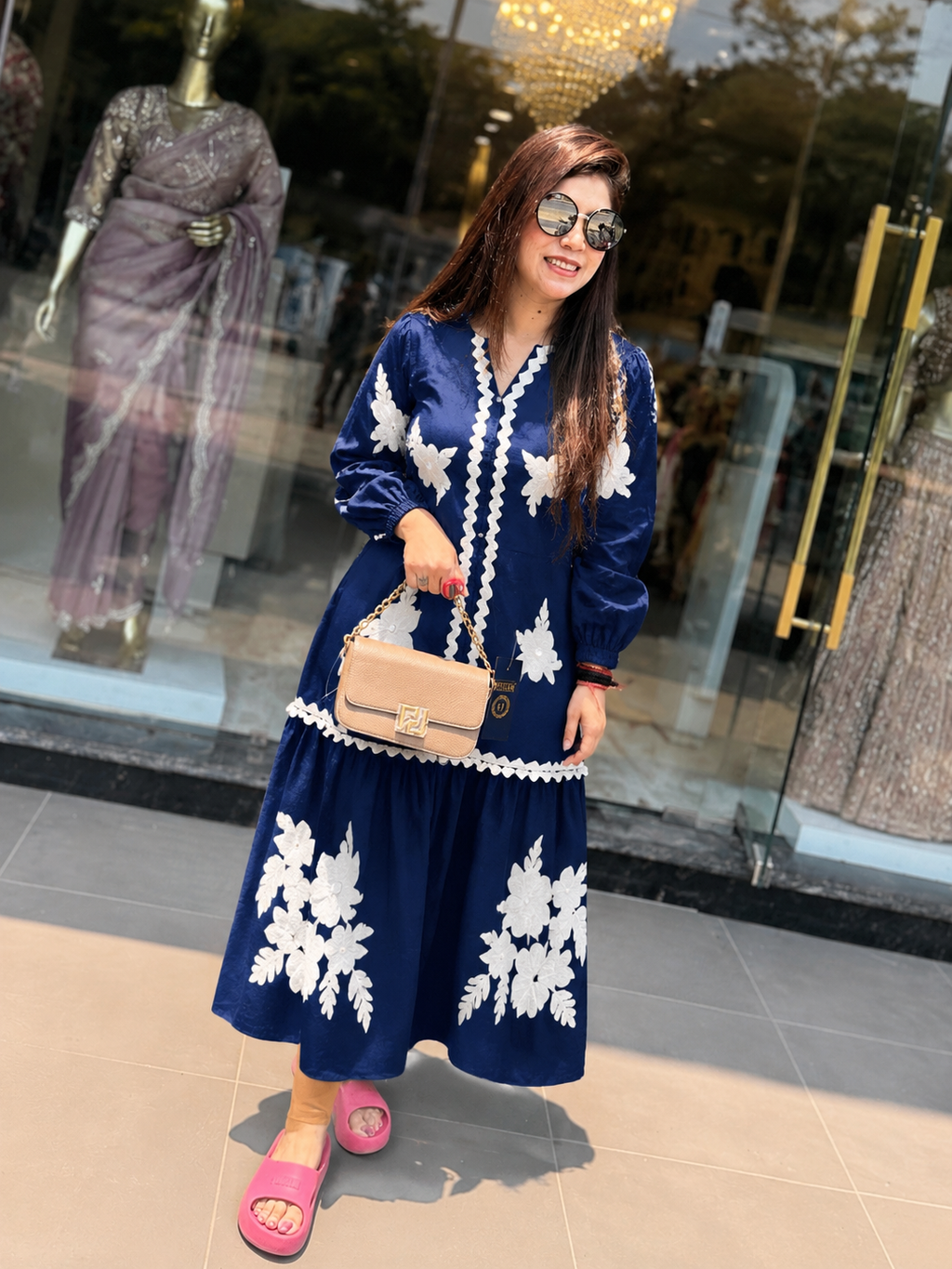 Elegant Royal Blue Tiered Midi Dress with White Floral Embroidery q562552