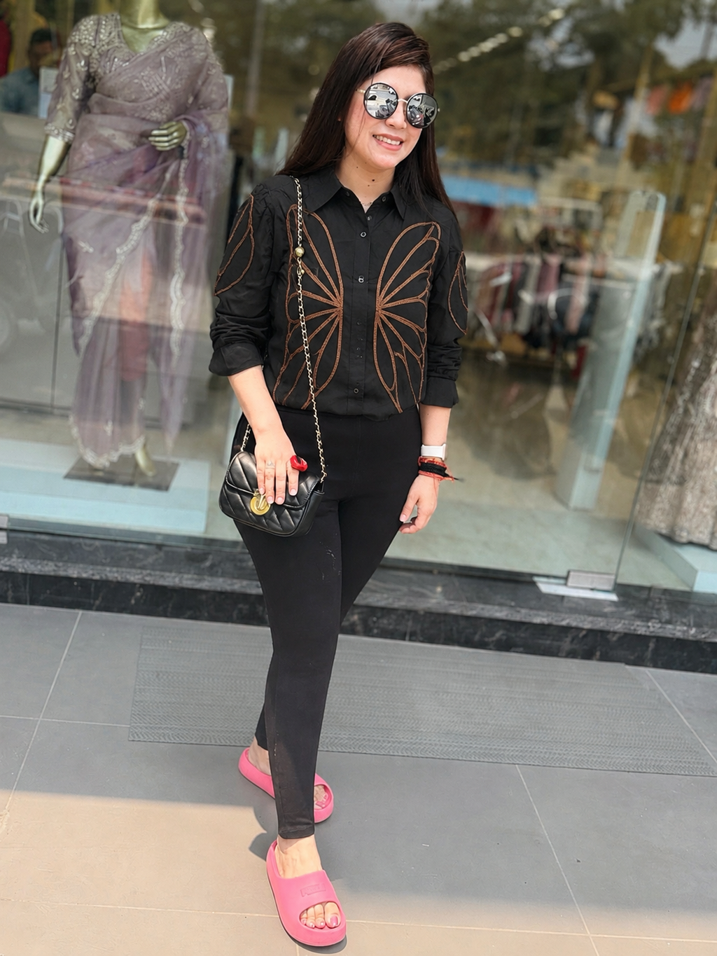 Butterfly Embroidery Black Button-Down Shirt q562859