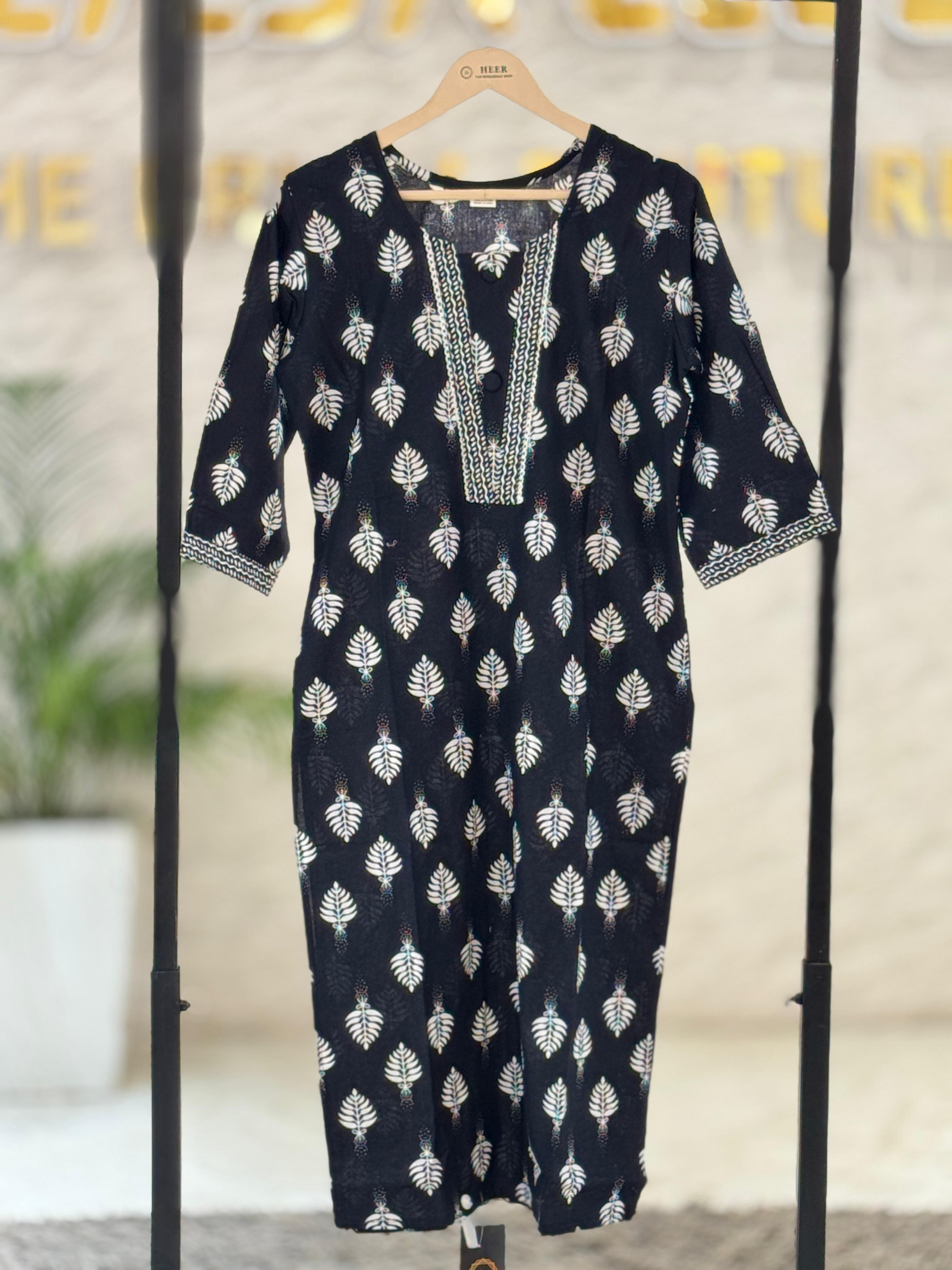 Timeless Black Floral Print Suit Set with Coordinating Dupatta q562792