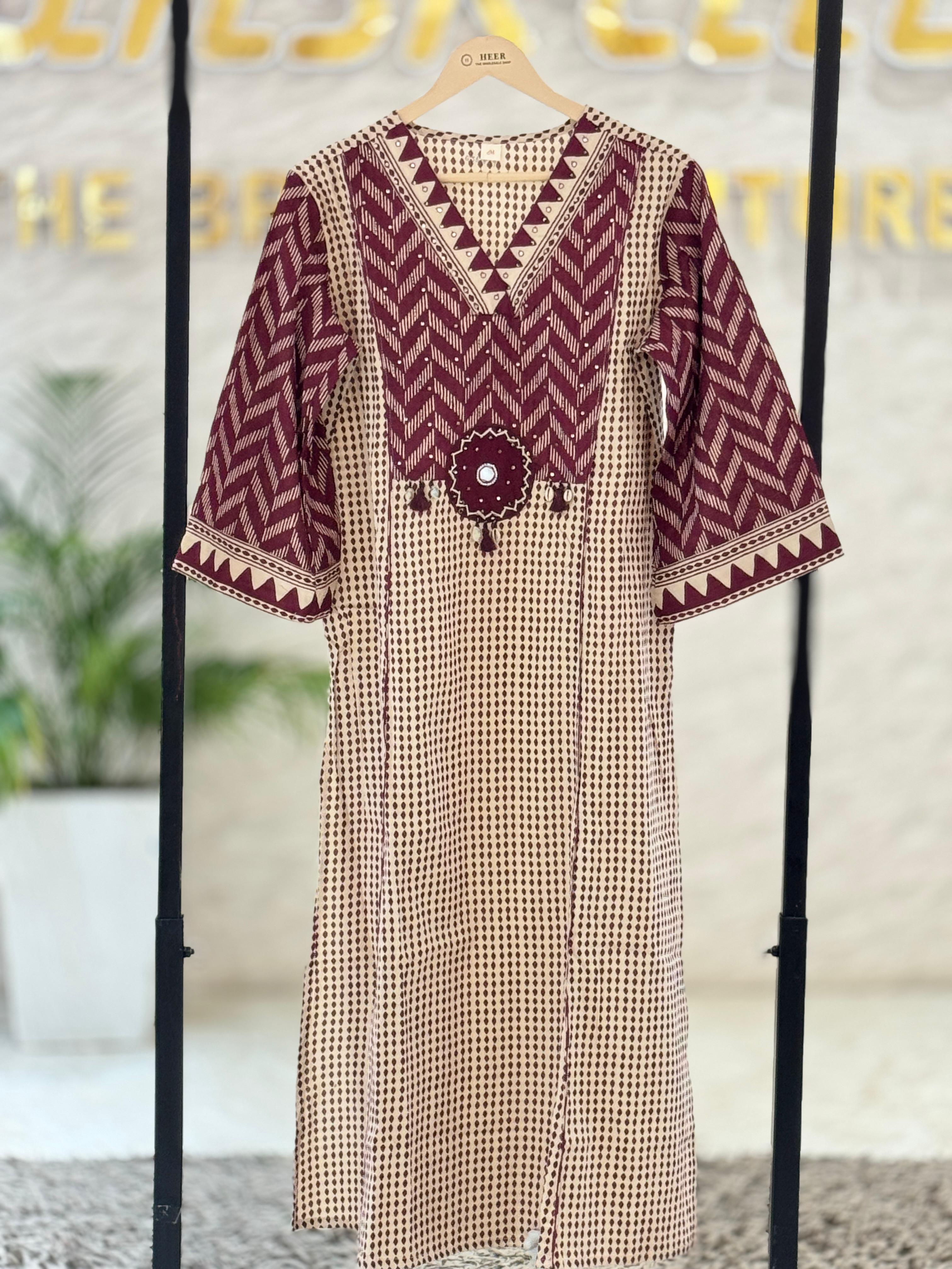 Boho-Chic Floral Embroidered Camp Collar Top – Elegant Everyday Wear q562839