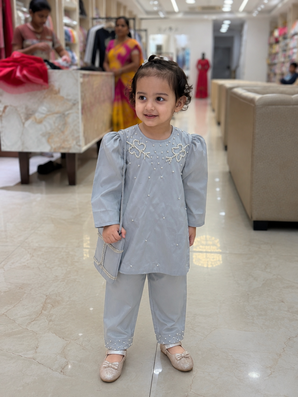 Pastel Grey Pearl-Embellished Kurta & Trousers Set q562952
