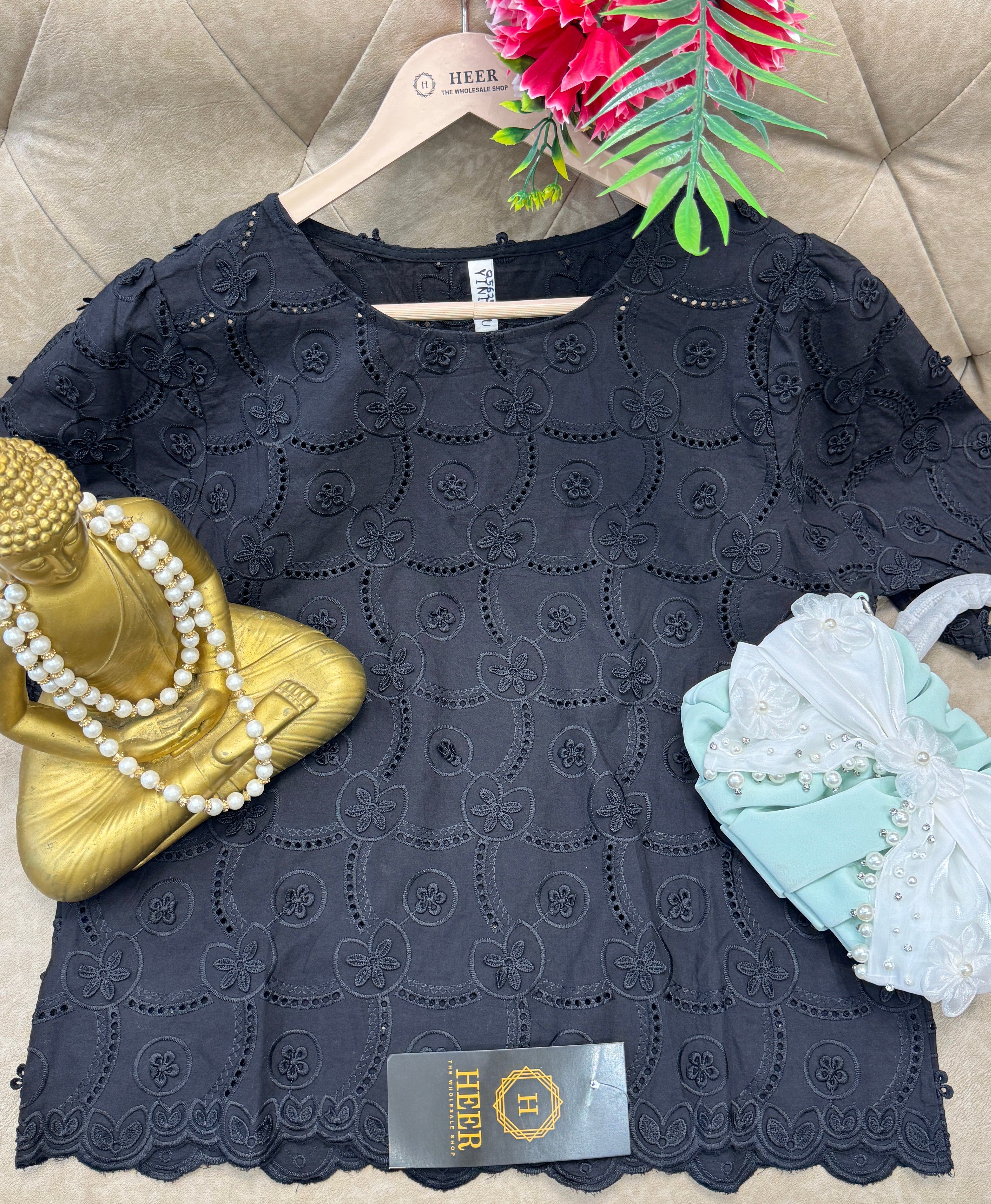 Q562586 Black flattering fit Western Wear Top