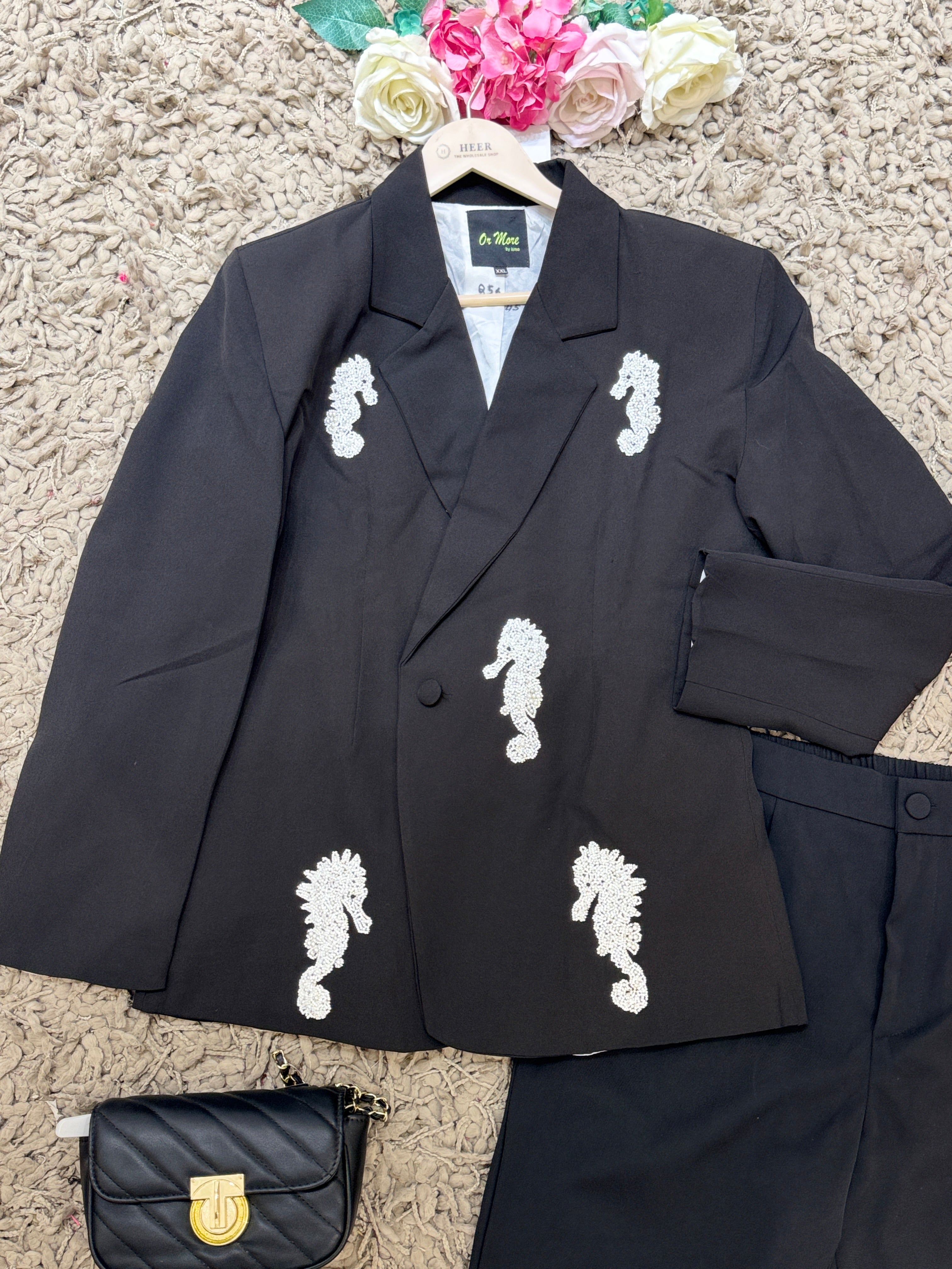 Q562545 black blazer coord set