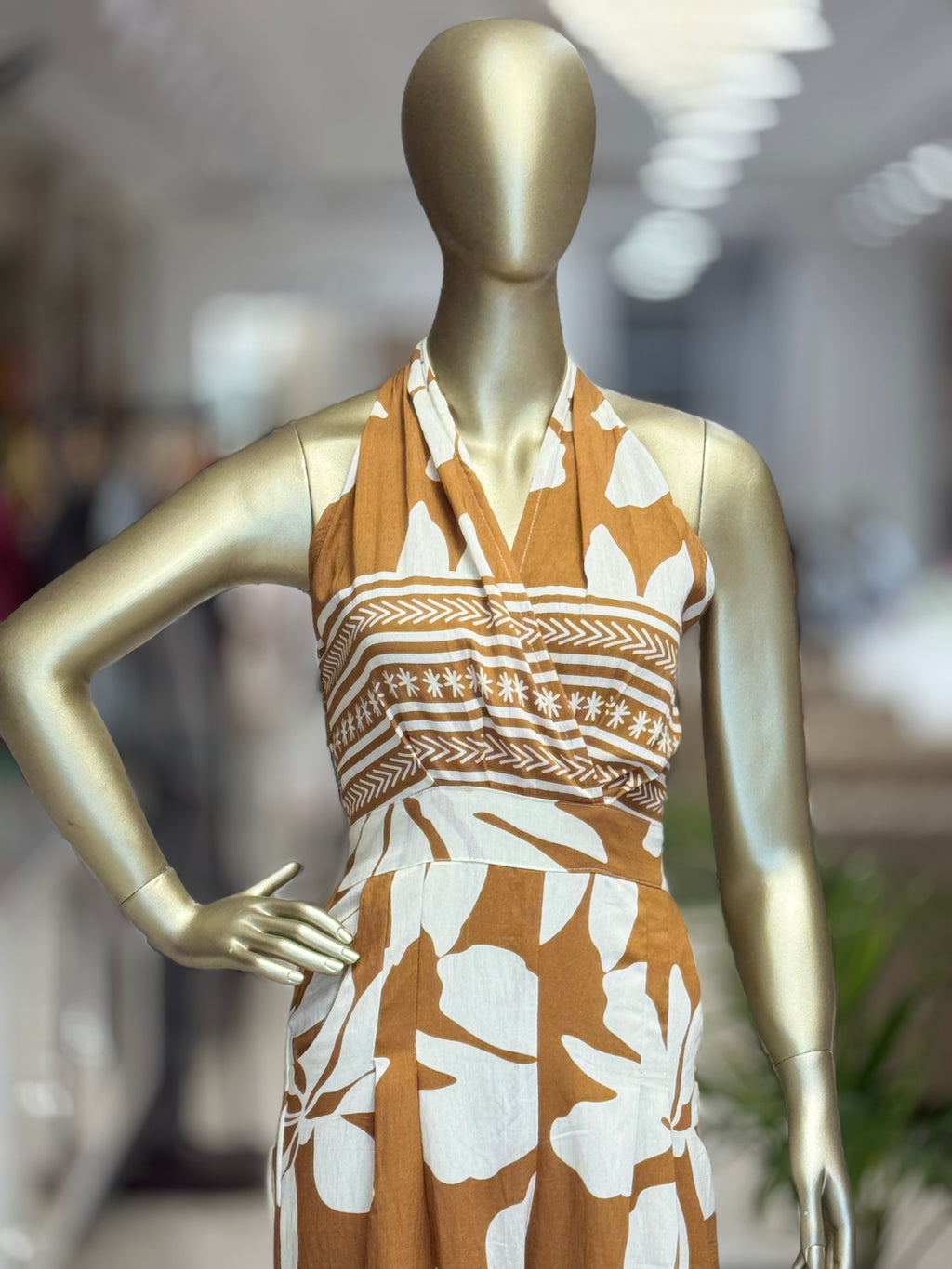 Q562553 Rust brown tropical floral printed sleeveless dress