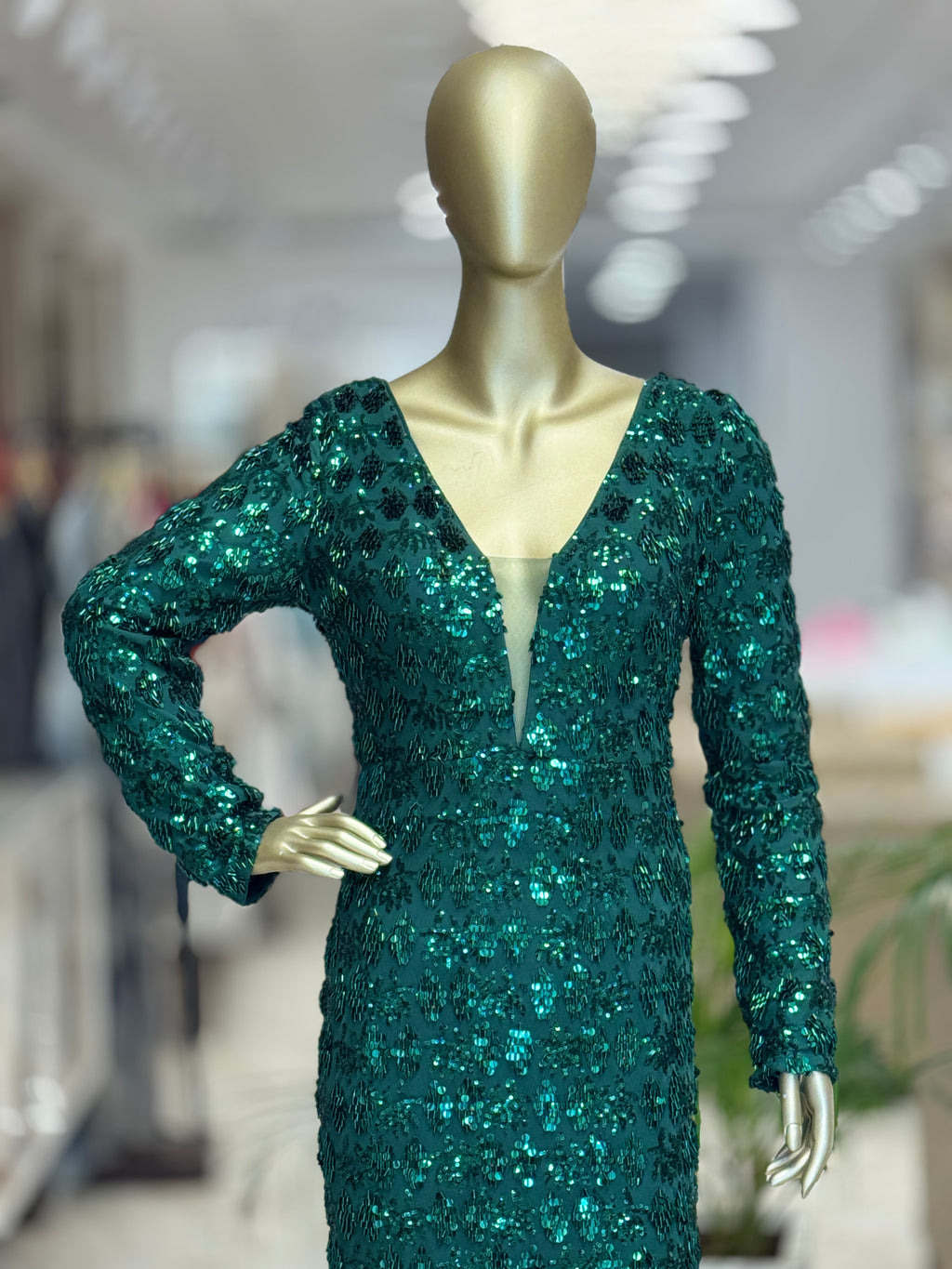 Q562167 Elegant emerald green sequin western gown with a deep V-neck