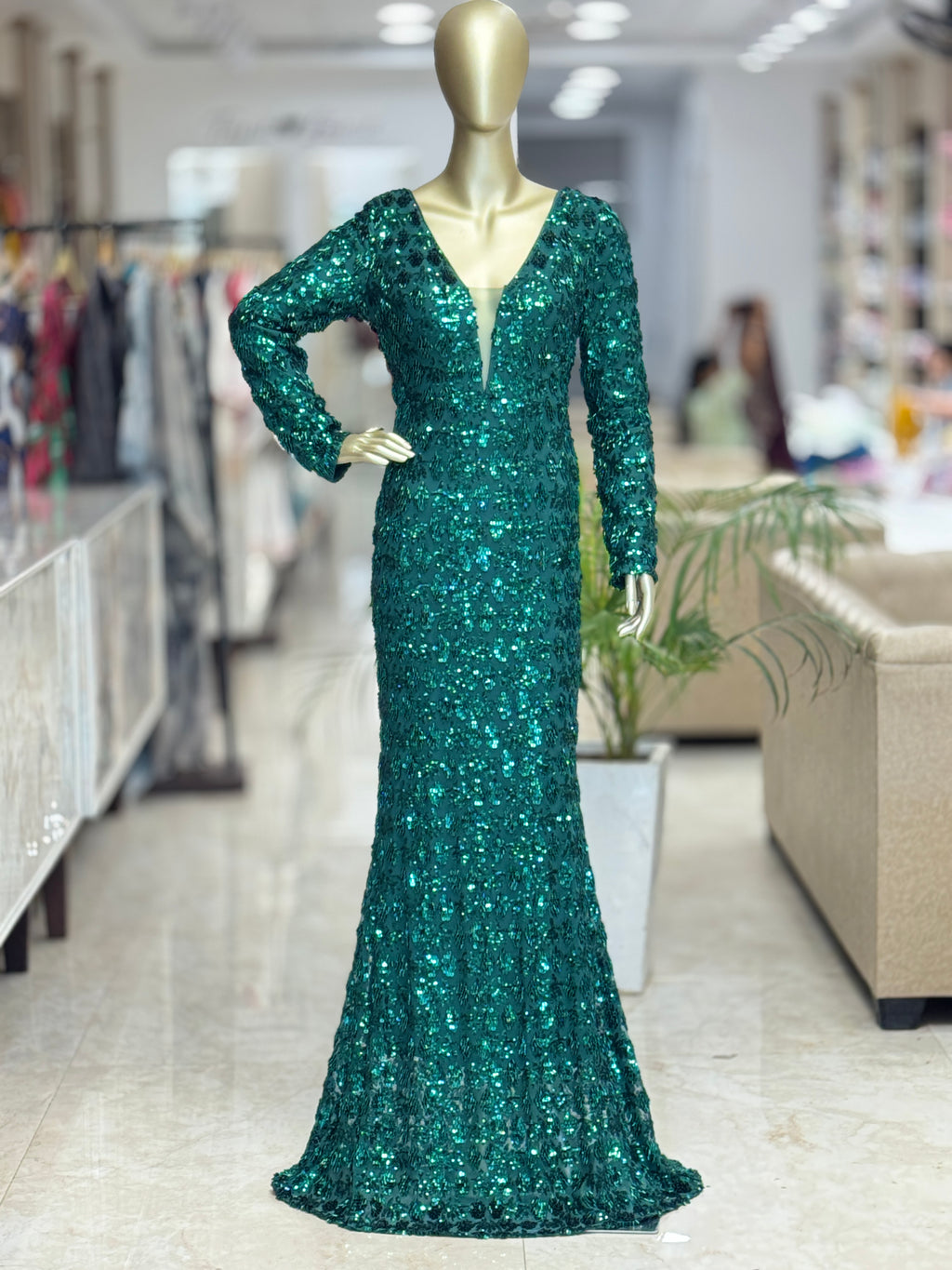 Q562167 Elegant emerald green sequin western gown with a deep V-neck