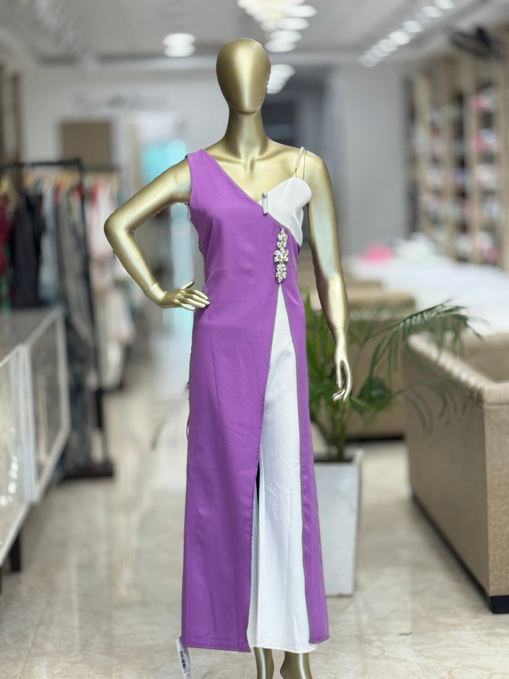 Q562307 Elegant lavender and white one-shoulder midi dress