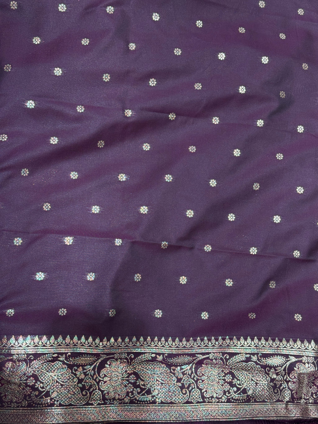 Q562722 Royal Purple Flowing Silk Saree