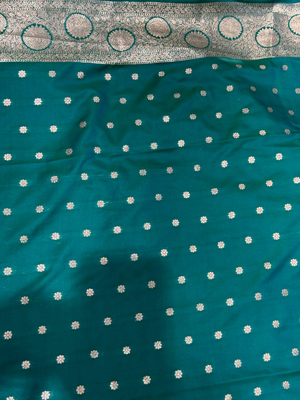 Q562722 Rama Green Silk Saree