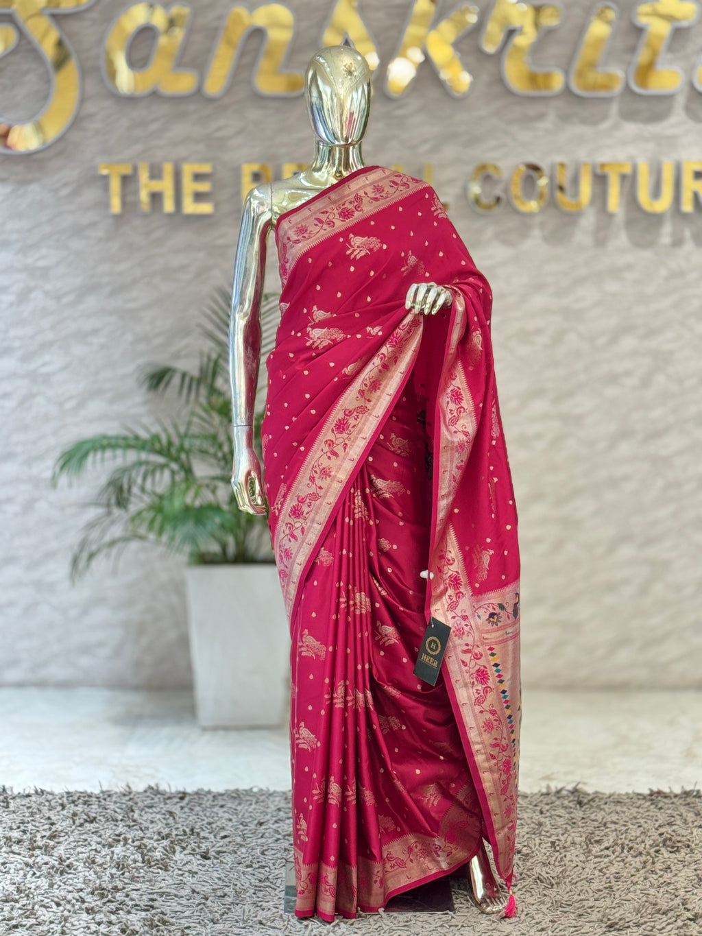 Magenta Silk Saree Q562721