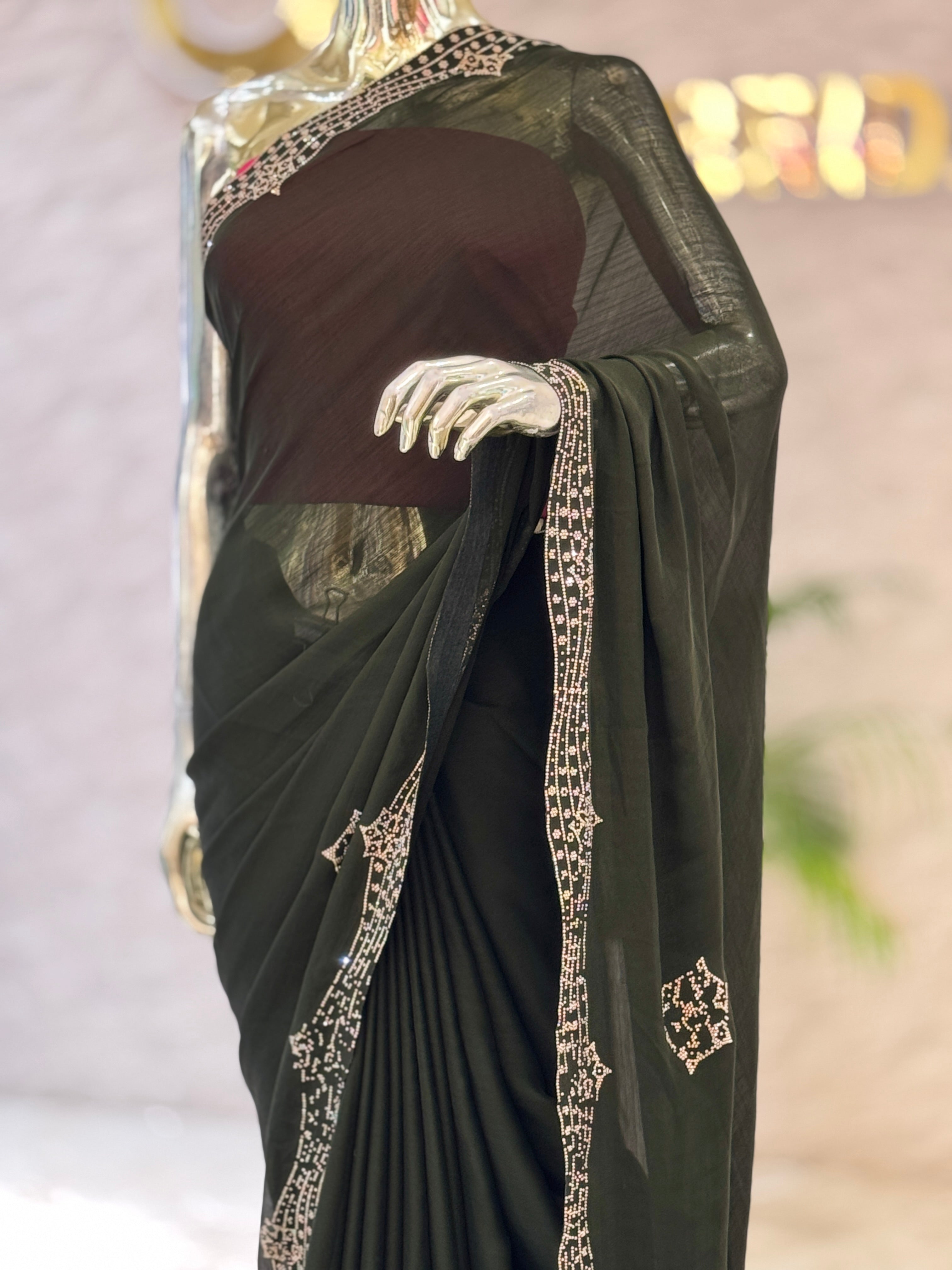 Dark Green Crepe Saree Q562259