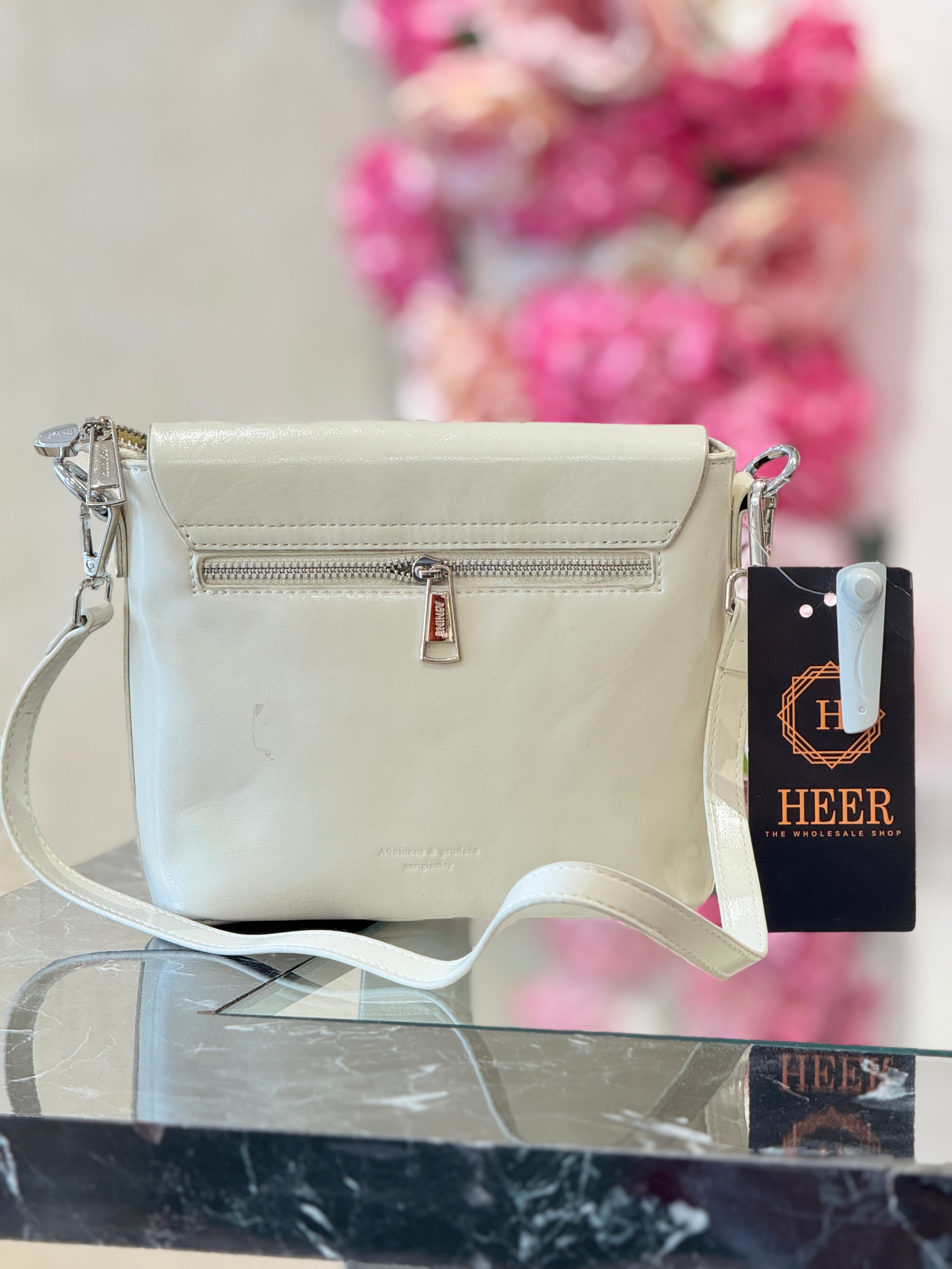 Q562453 Elegant White Sling Crossbody Bag for Women