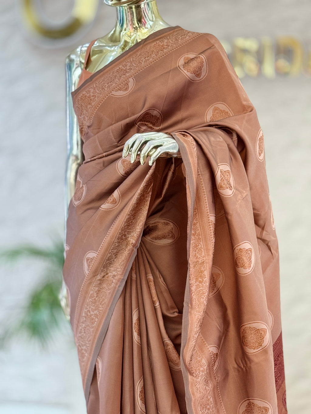 Elegant Dusty Rose Designer Saree with Woven Border q562430