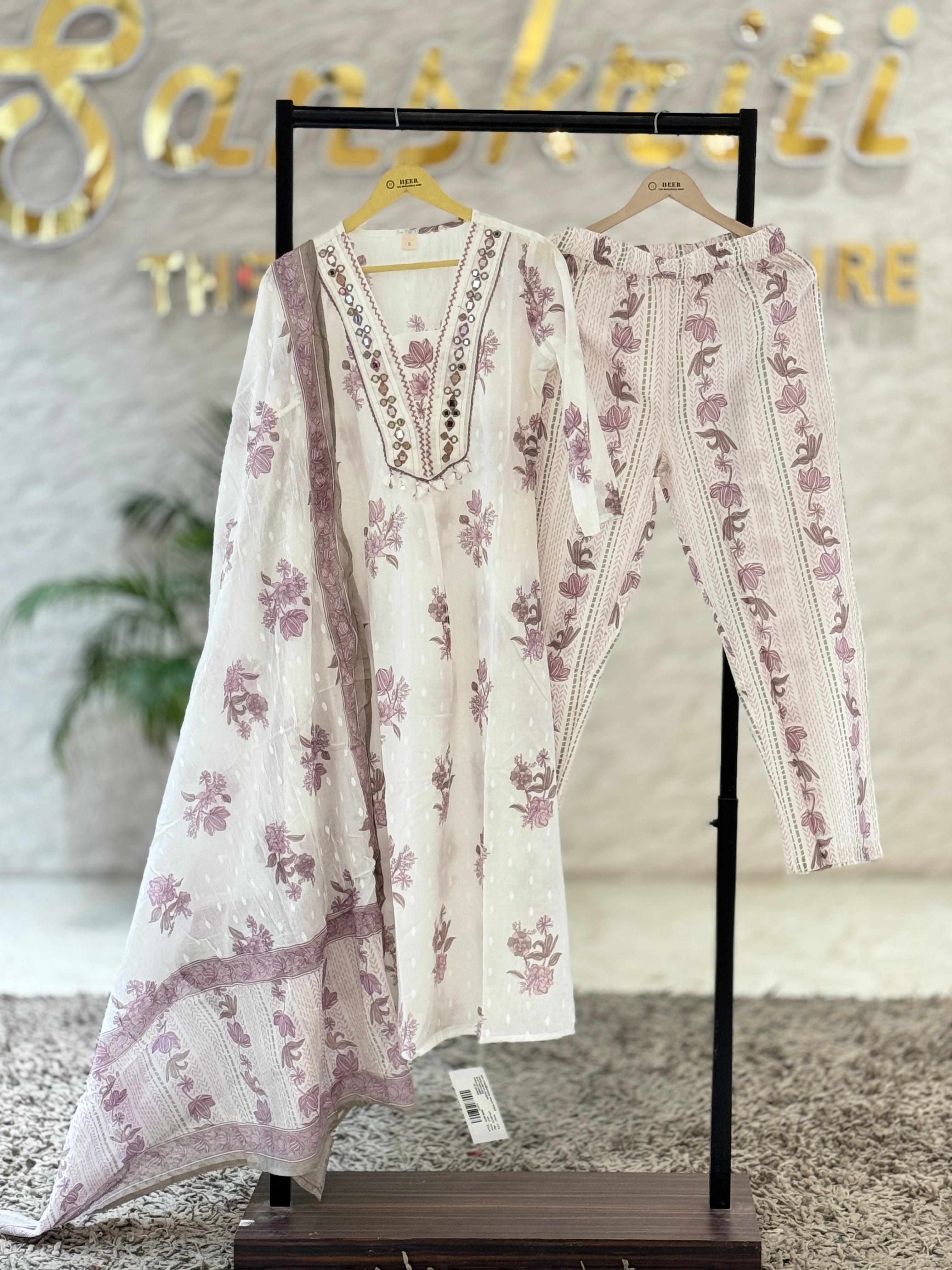 Mauve Floral Cotton Suit Set with Mirror-Work Neckline. q562835